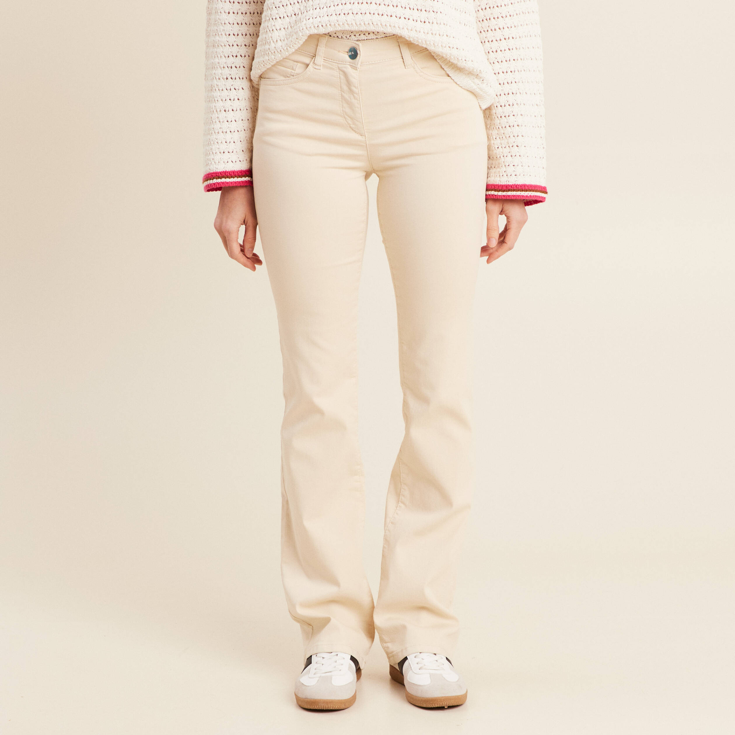 Pantalon l&eacute;ger bootcut taille bascul&eacute;e ivoire femme
