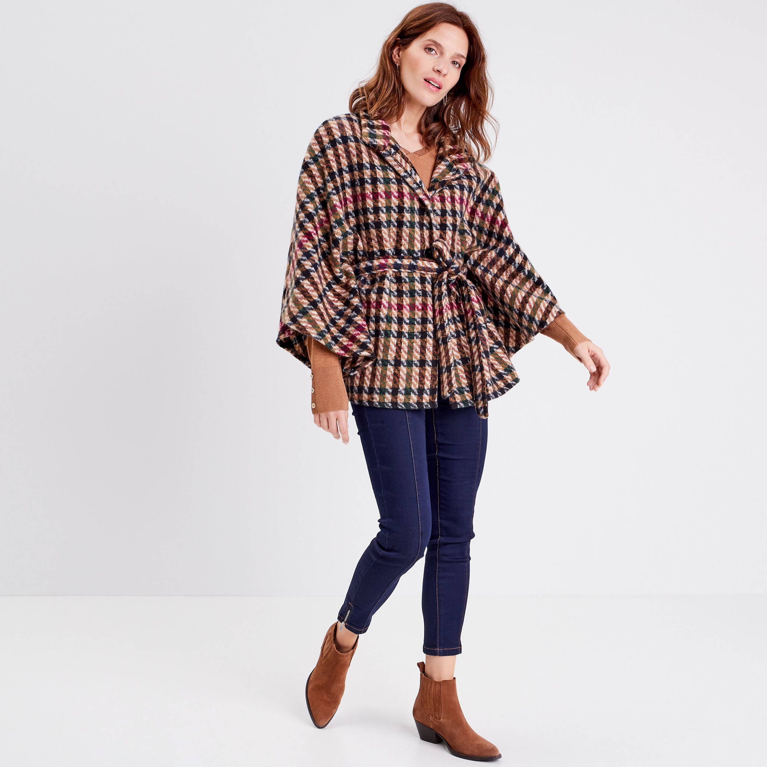 Poncho boutonné ceinturé ecru femme