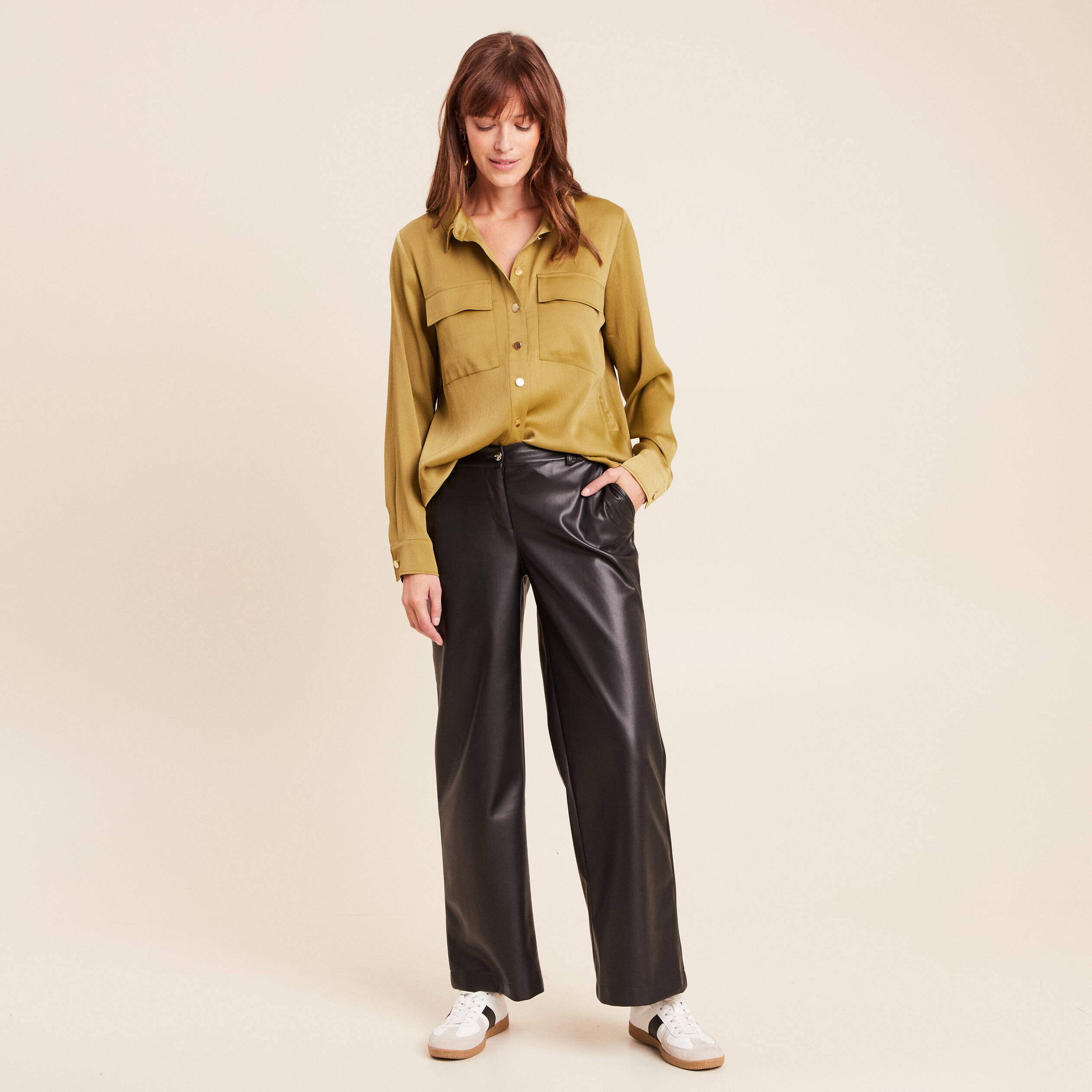 Chemise droite mi-longue fluide vert olive femme