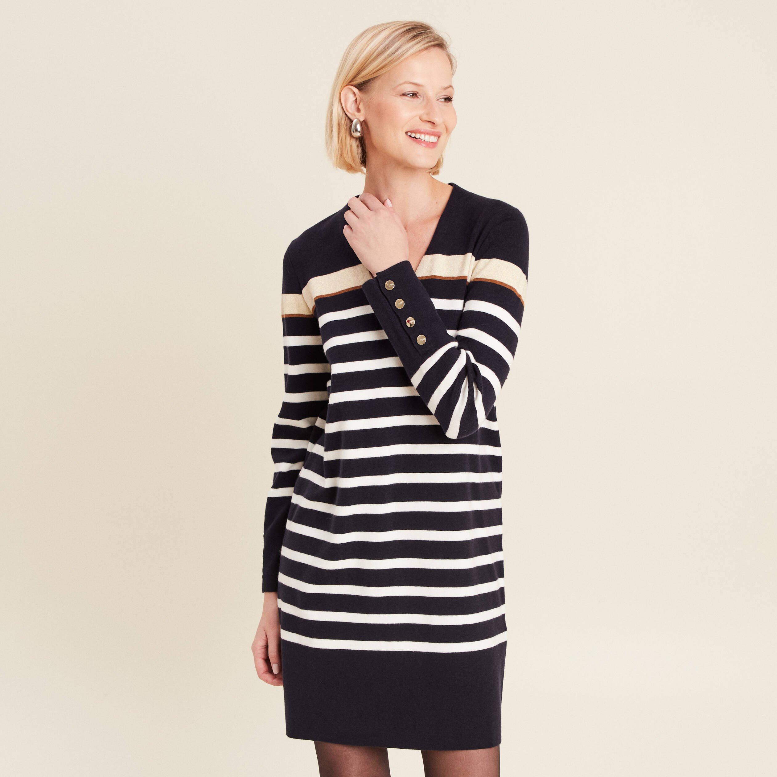 robe tricot droite col en v bleu fonce femme Robe tricot droite col en V bleu foncé femme