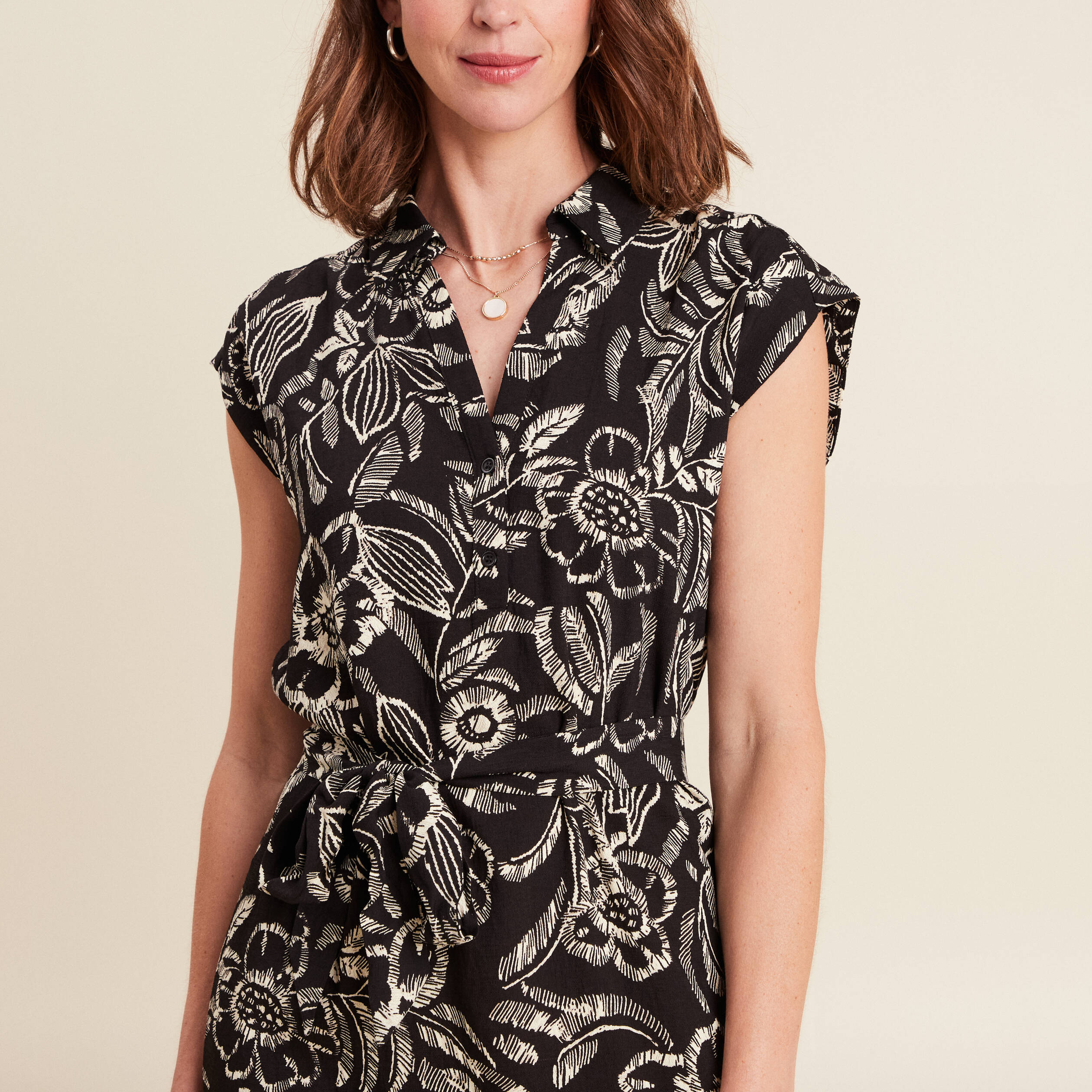 robe droite courte sans manches noir femme Robe droite courte sans manches noir femme