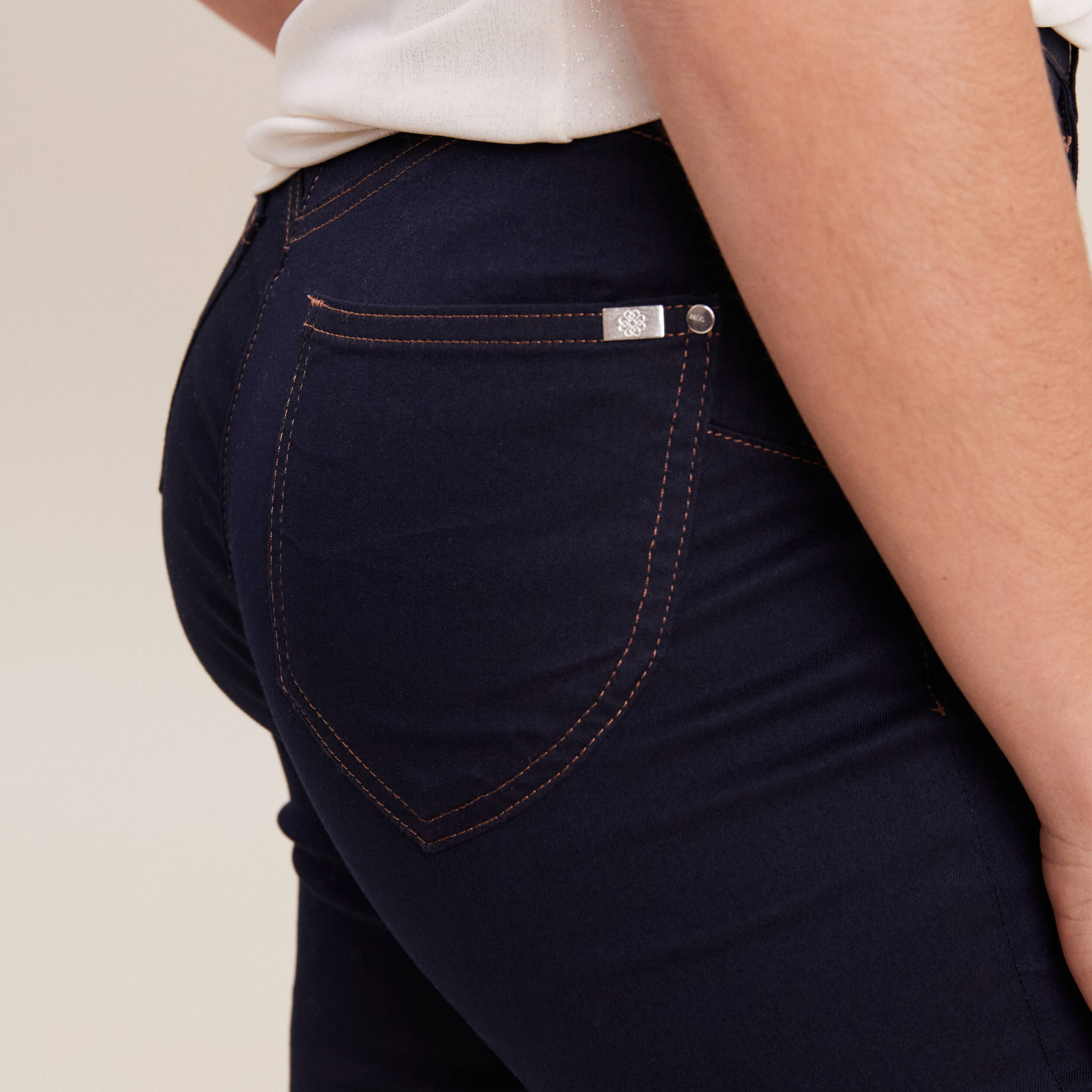 jeans leger taille haute long denim brut femme Jeans léger taille haute long denim brut femme