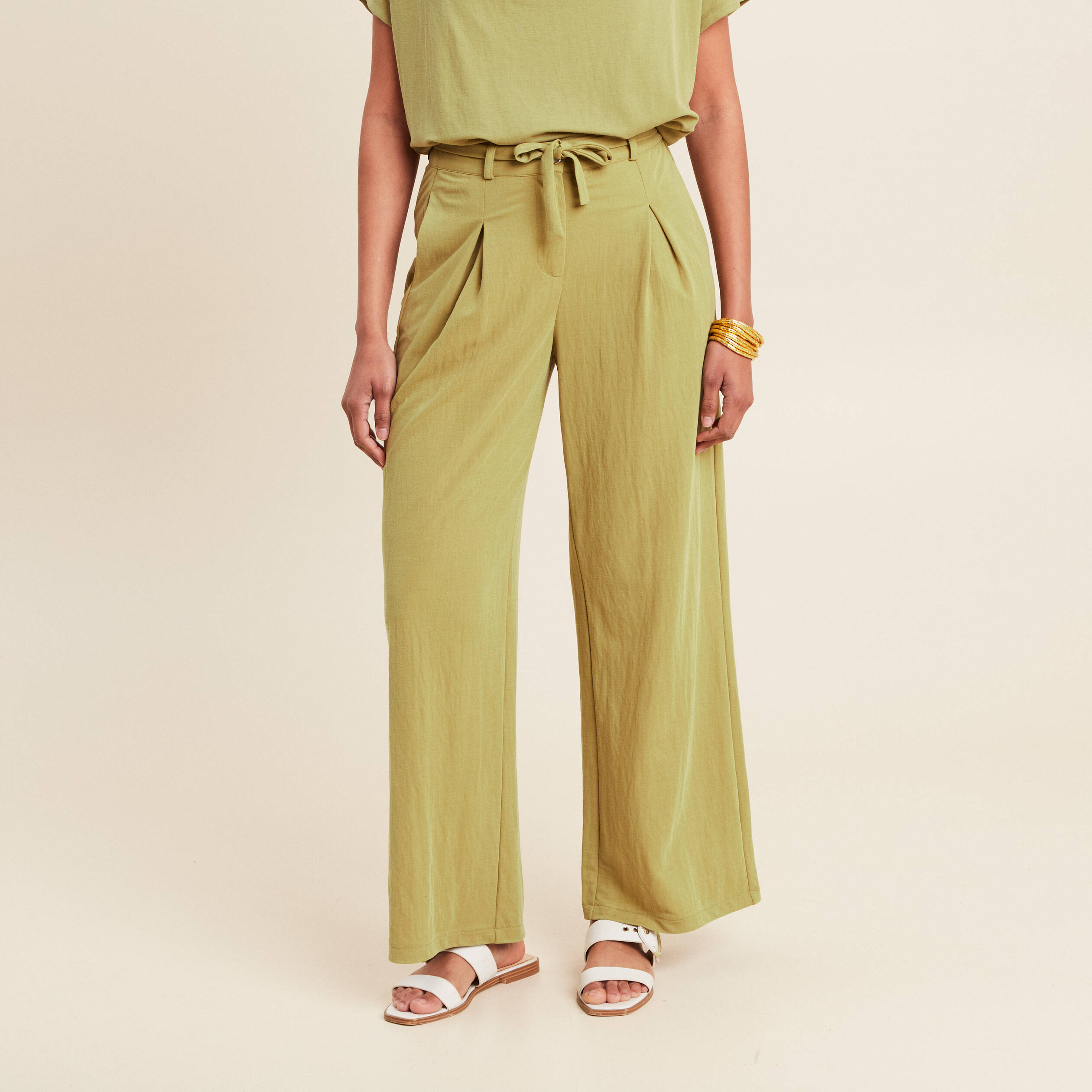pantalon fluide taille haute vert olive femme Pantalon fluide taille haute vert olive femme