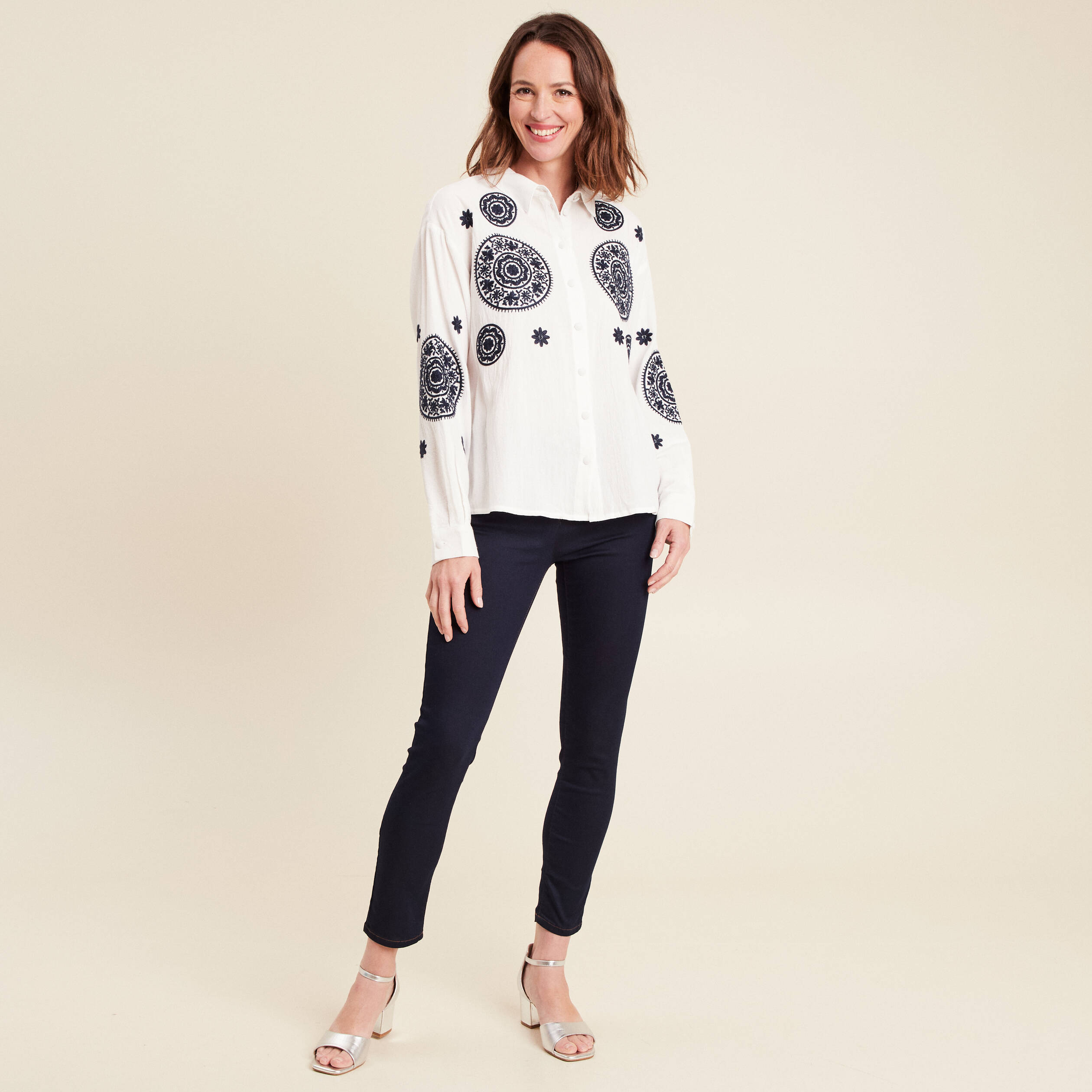 chemise en coton brodee manches longues ecru femme chemise en coton brodée manches longues ecru femme