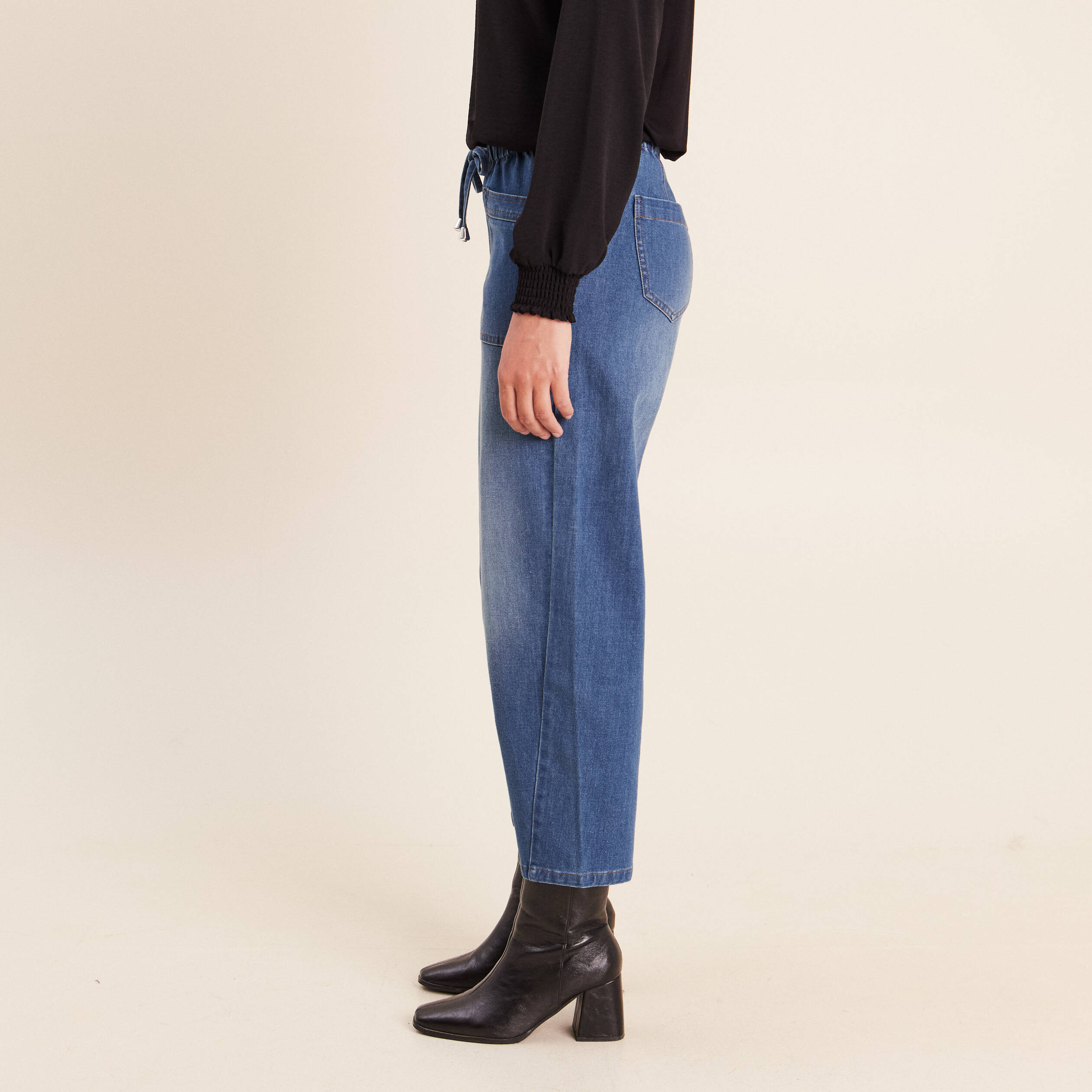 Pantalon mom 7/8&egrave;me en coton denim stone femme