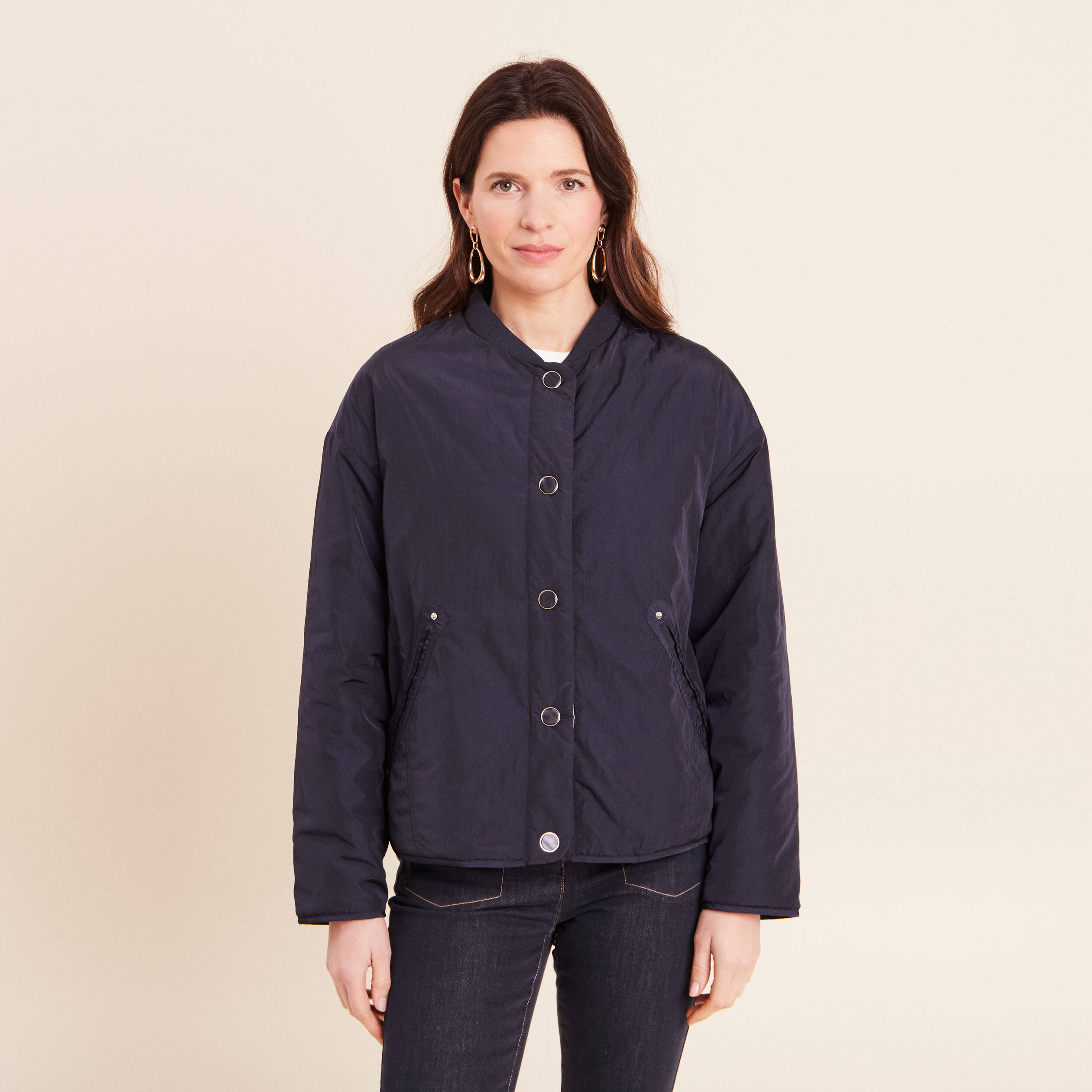 Doudoune r&eacute;versible droite et courte bleu fonc&eacute; femme