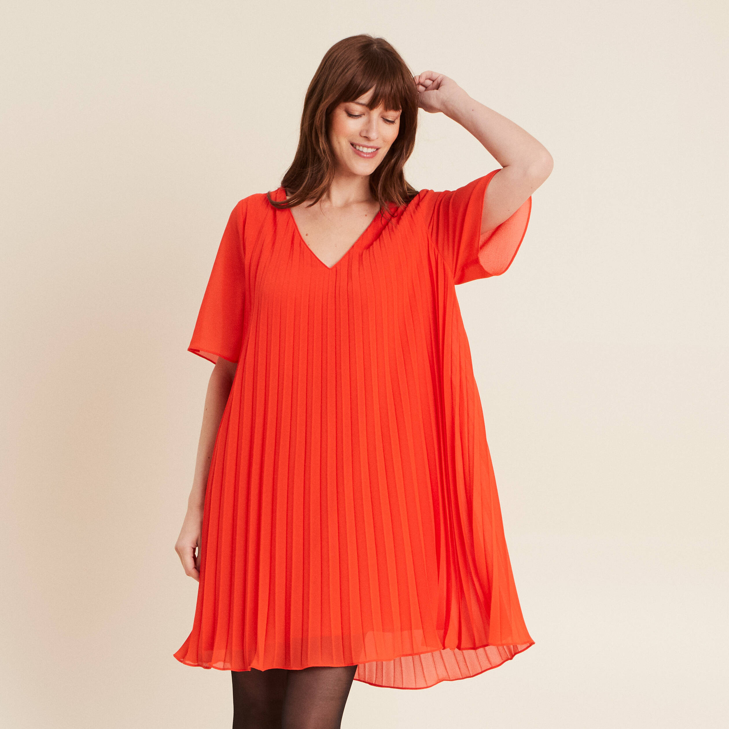 robe droite plissee orange fonce femme Robe droite plissée orange foncé femme