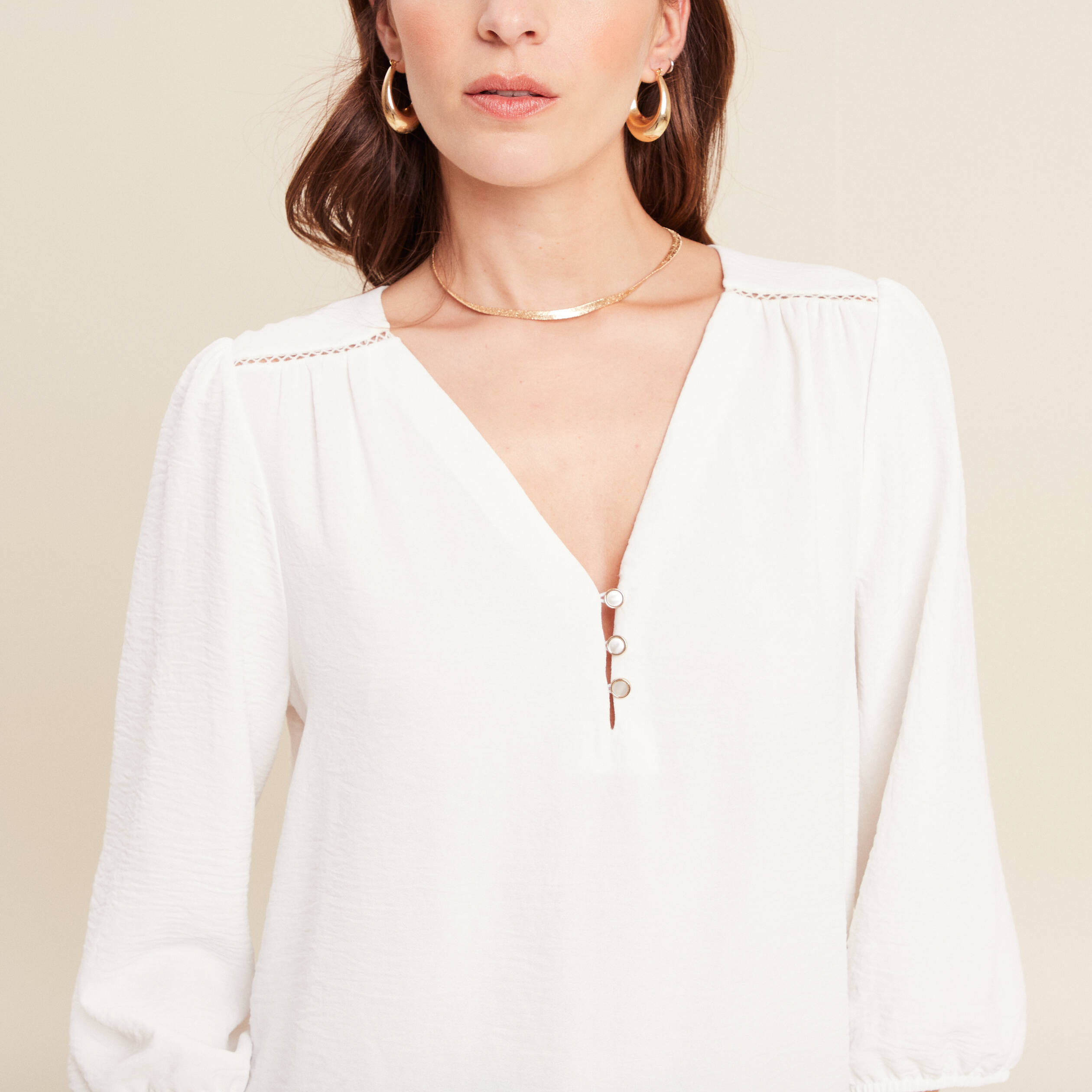 Blouse col v manches 3/4 fluide ecru femme