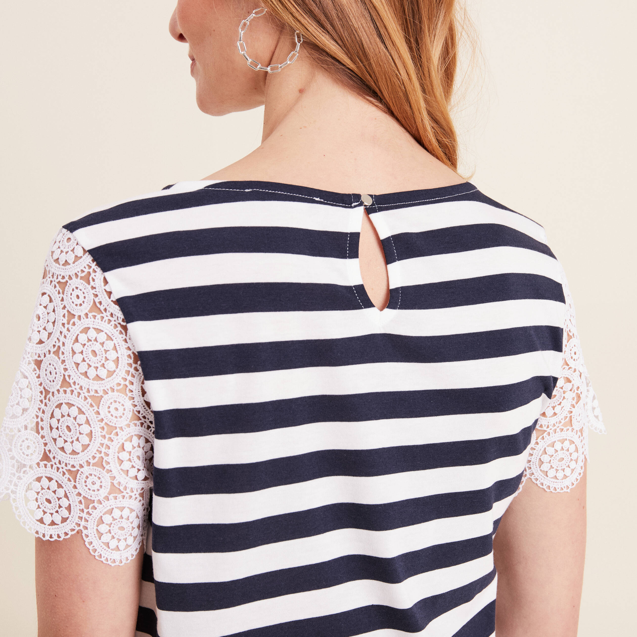 t shirt manches courtes bleu fonce femme T-shirt manches courtes bleu foncé femme