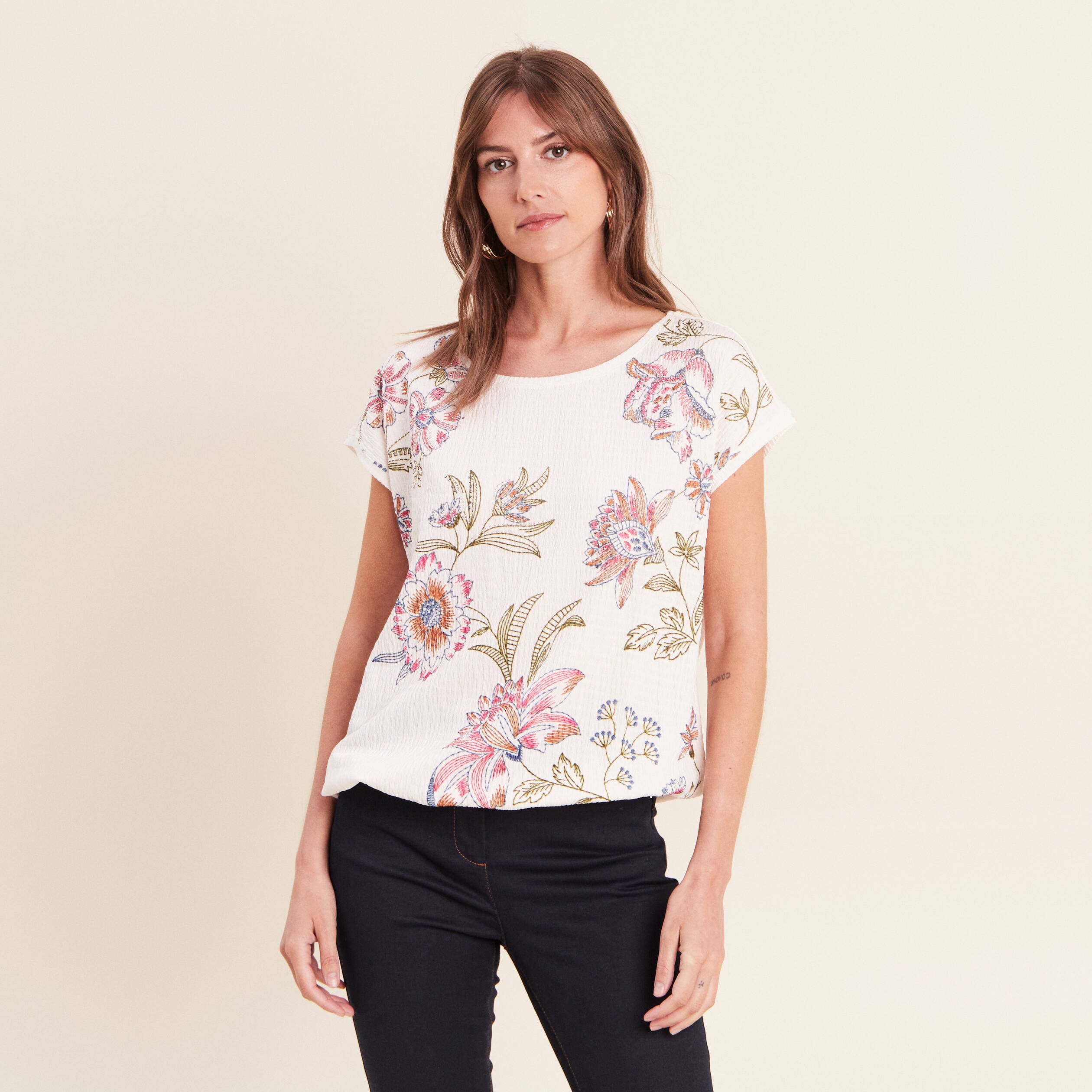 Blouse pliss&eacute;e col rond manches courtes ecru femme