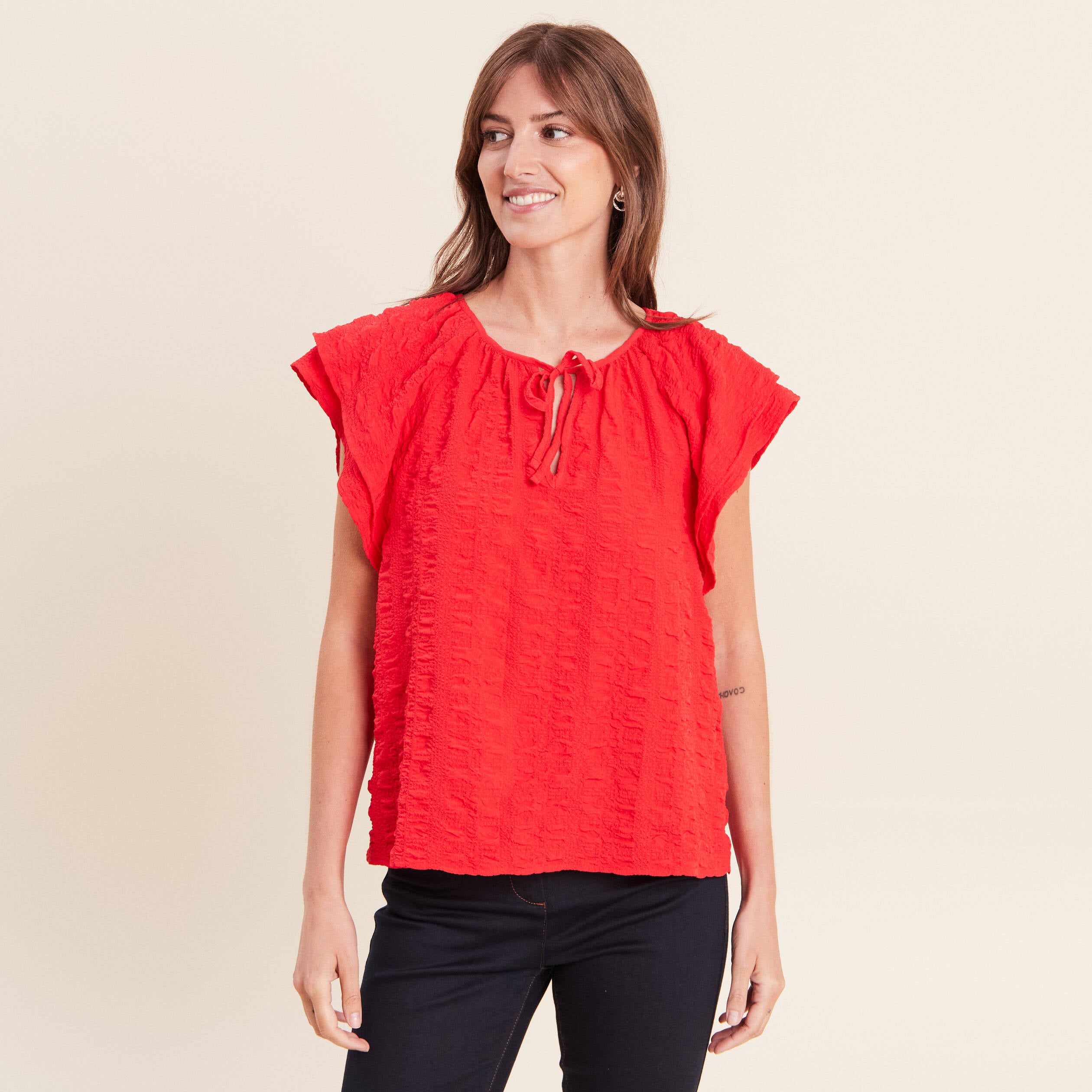 Blouse col v manches courtes fluide rouge femme