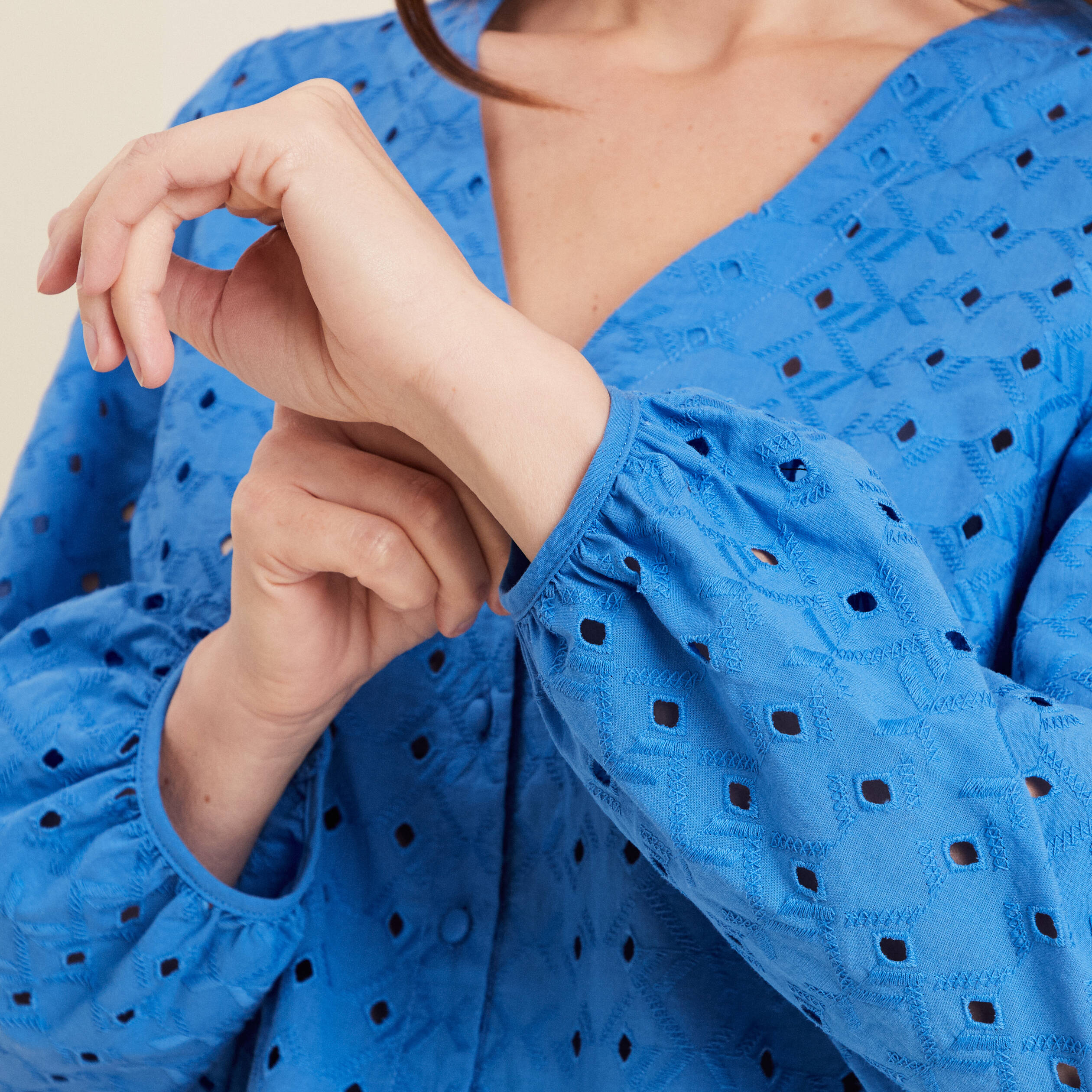chemise manches 34 brodee bleu femme Chemise manches 3/4 brodée bleu femme