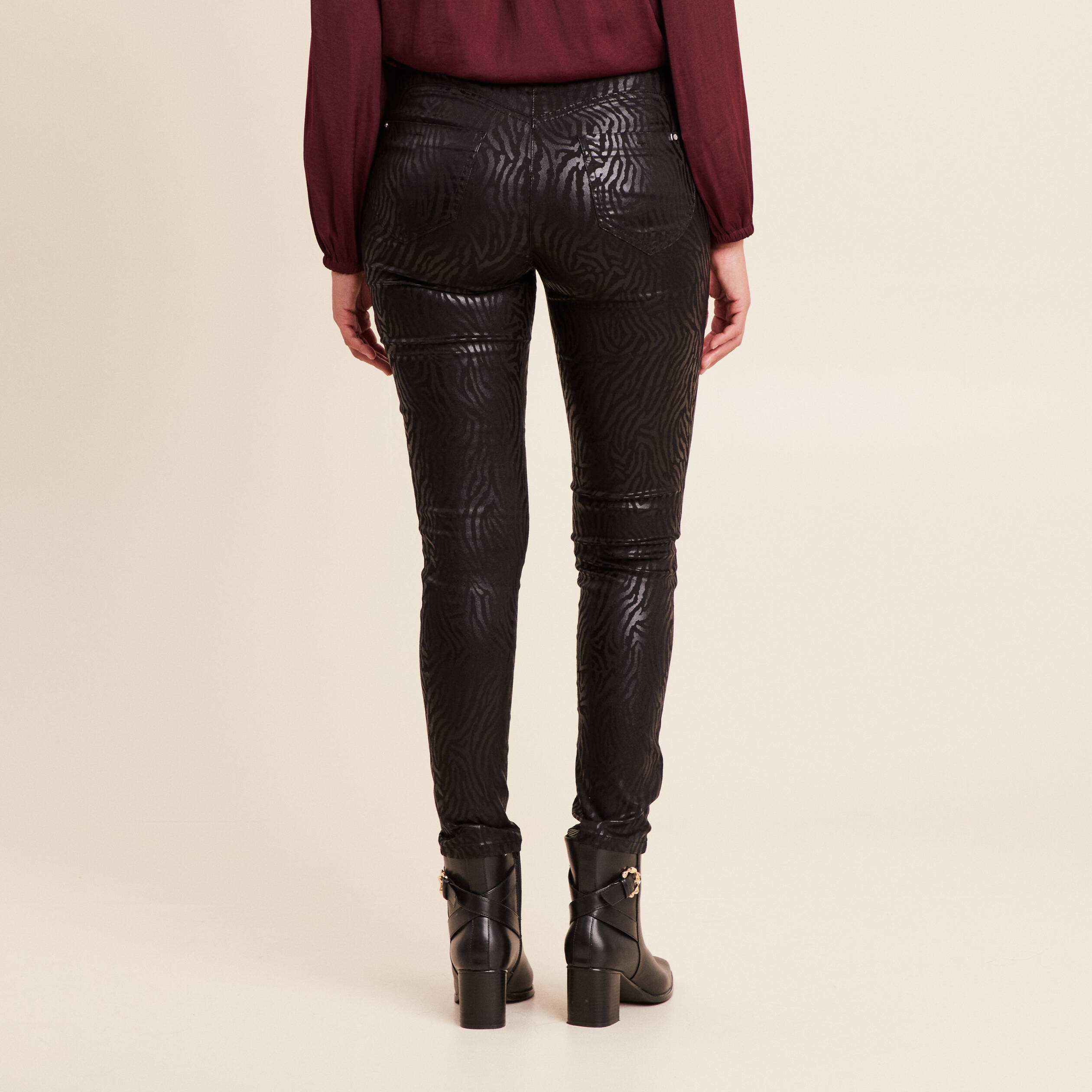 Pantalon magique Le L&eacute;ger enduit noir femme