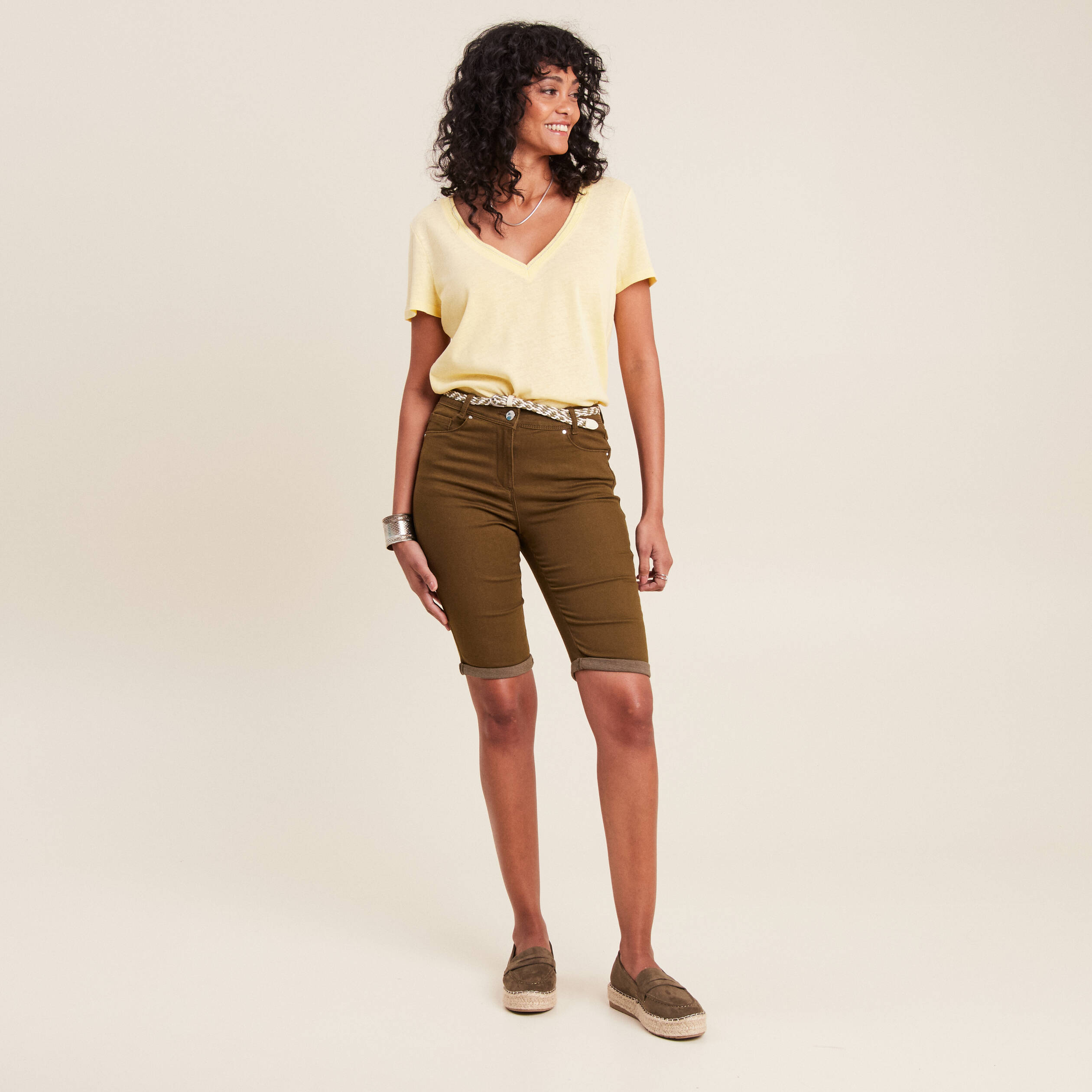 bermuda ajuste ceinture vert olive femme Bermuda ajusté ceinturé vert olive femme