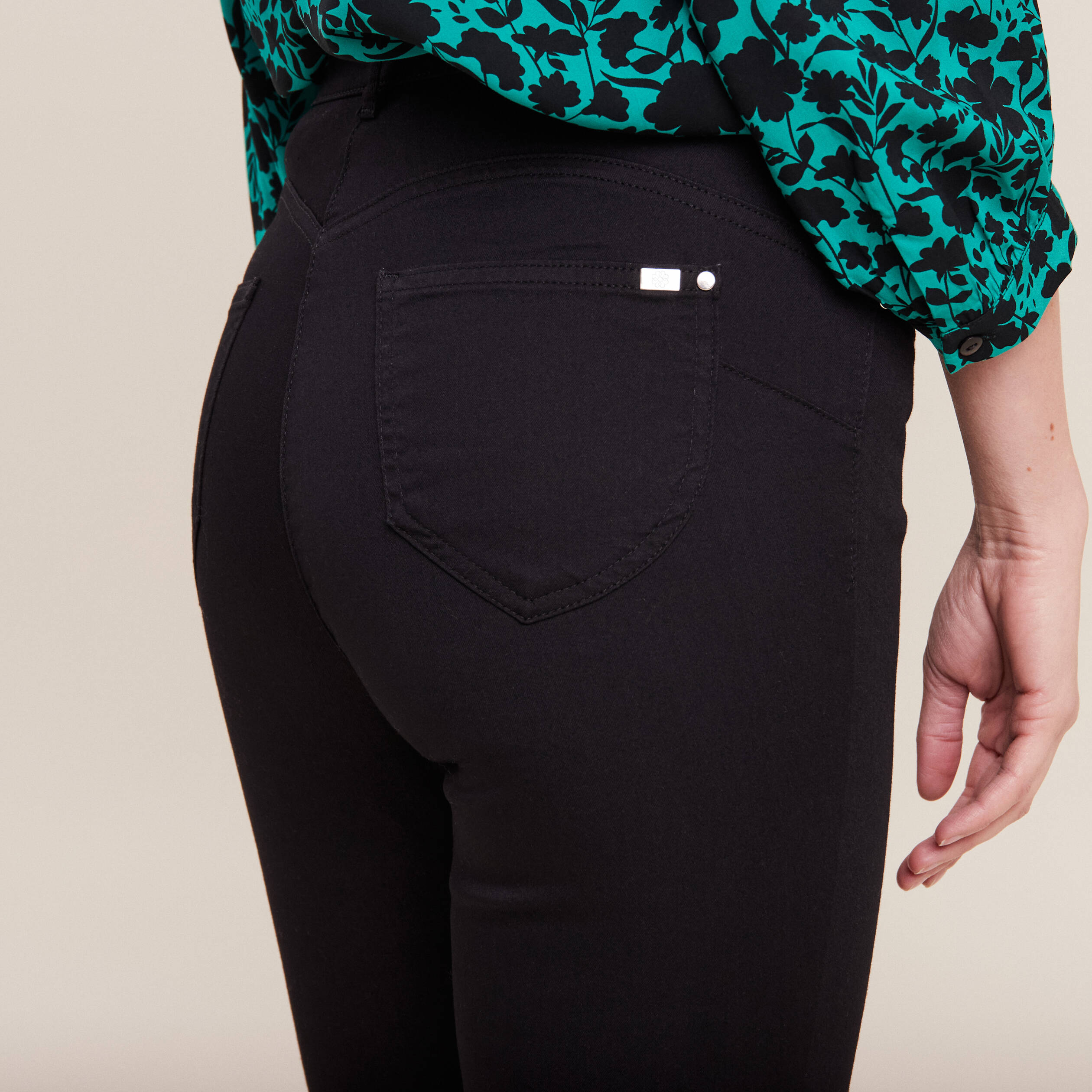 Pantalon magique Le L&eacute;ger coupe ajust&eacute;e noir femme