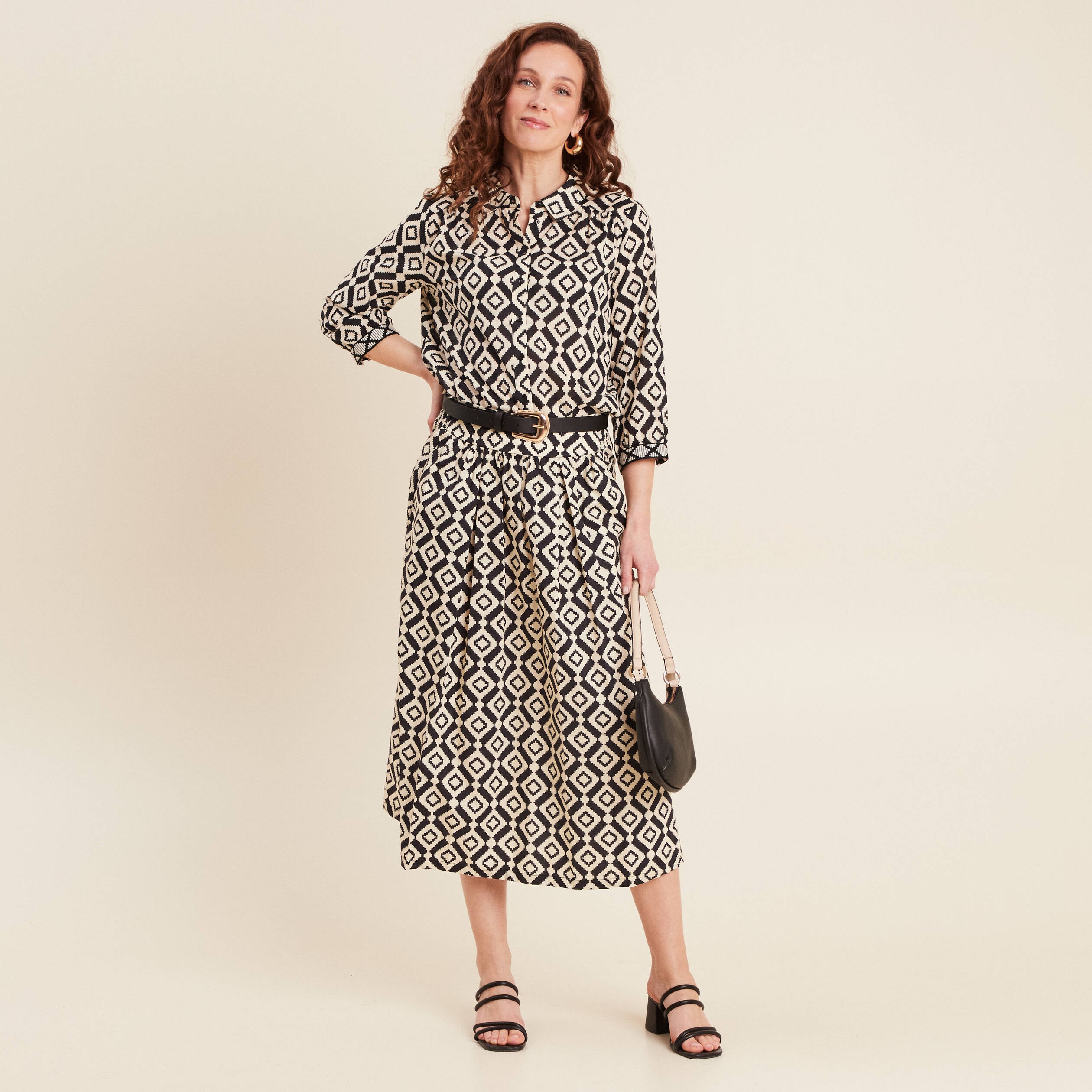 Jupe longue &eacute;vas&eacute;e noir femme