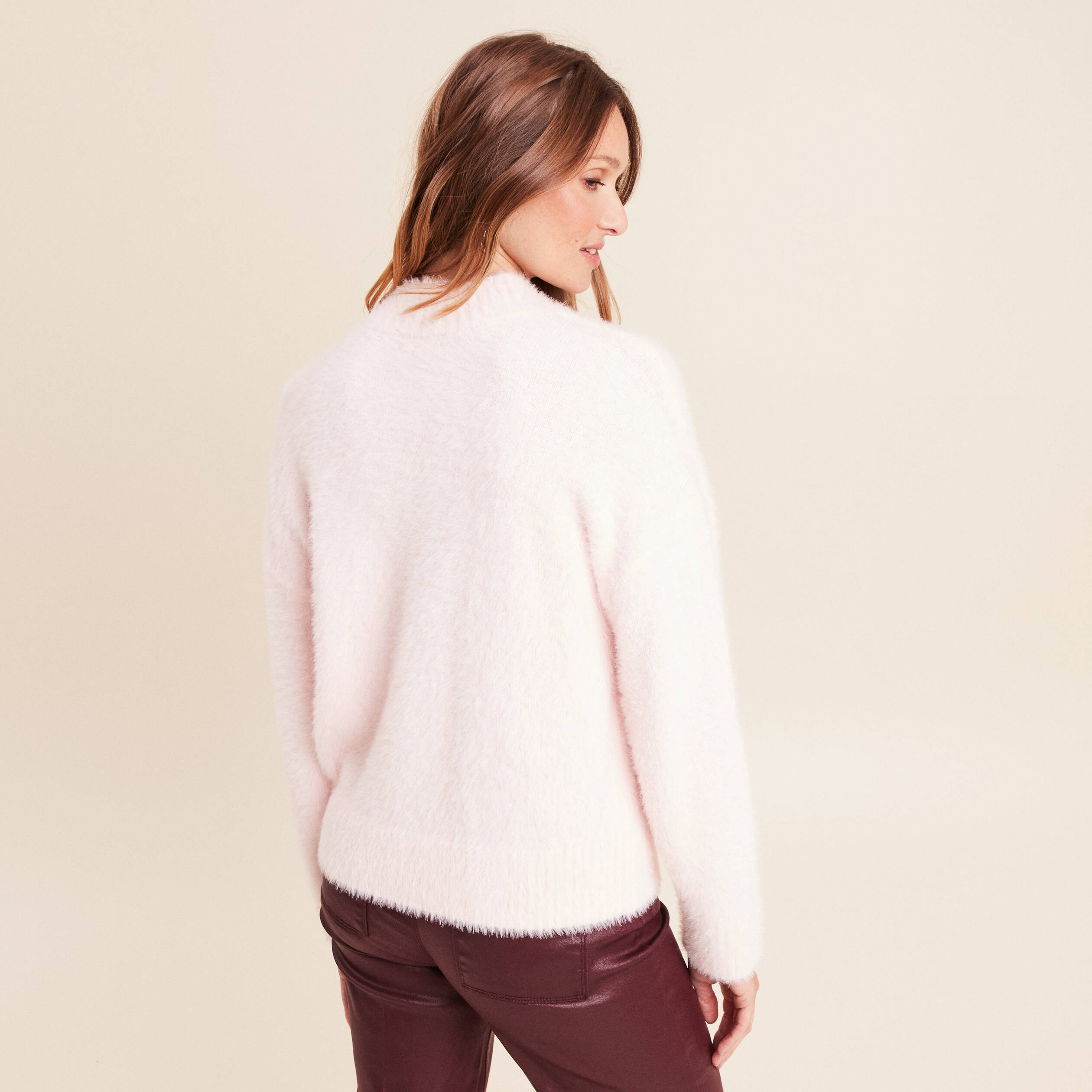 Pull col montant doux rose clair femme