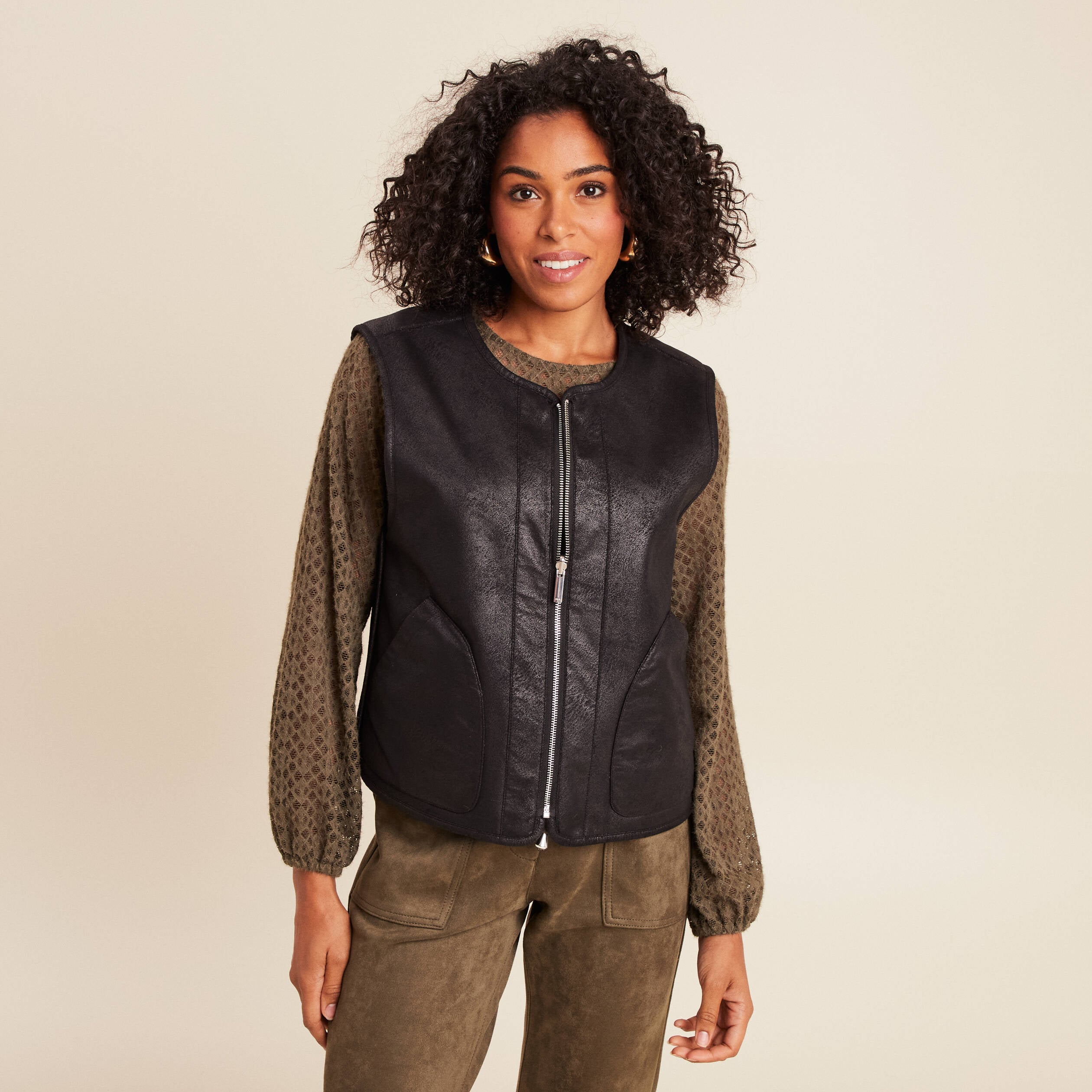 Veste sans manches sans col marron fonc&eacute; noir femme
