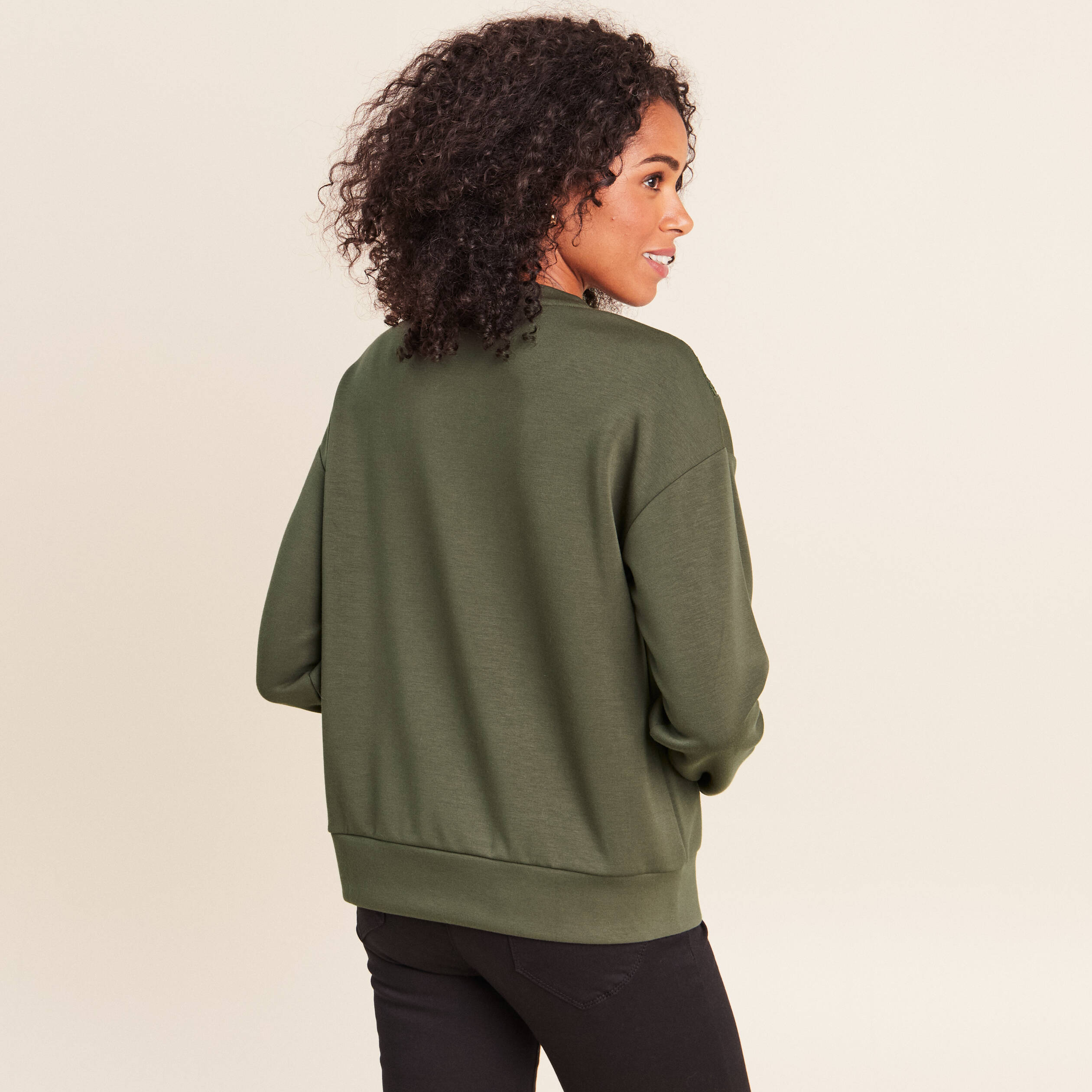 Sweat manches longues d&eacute;tail dentelle vert kaki femme