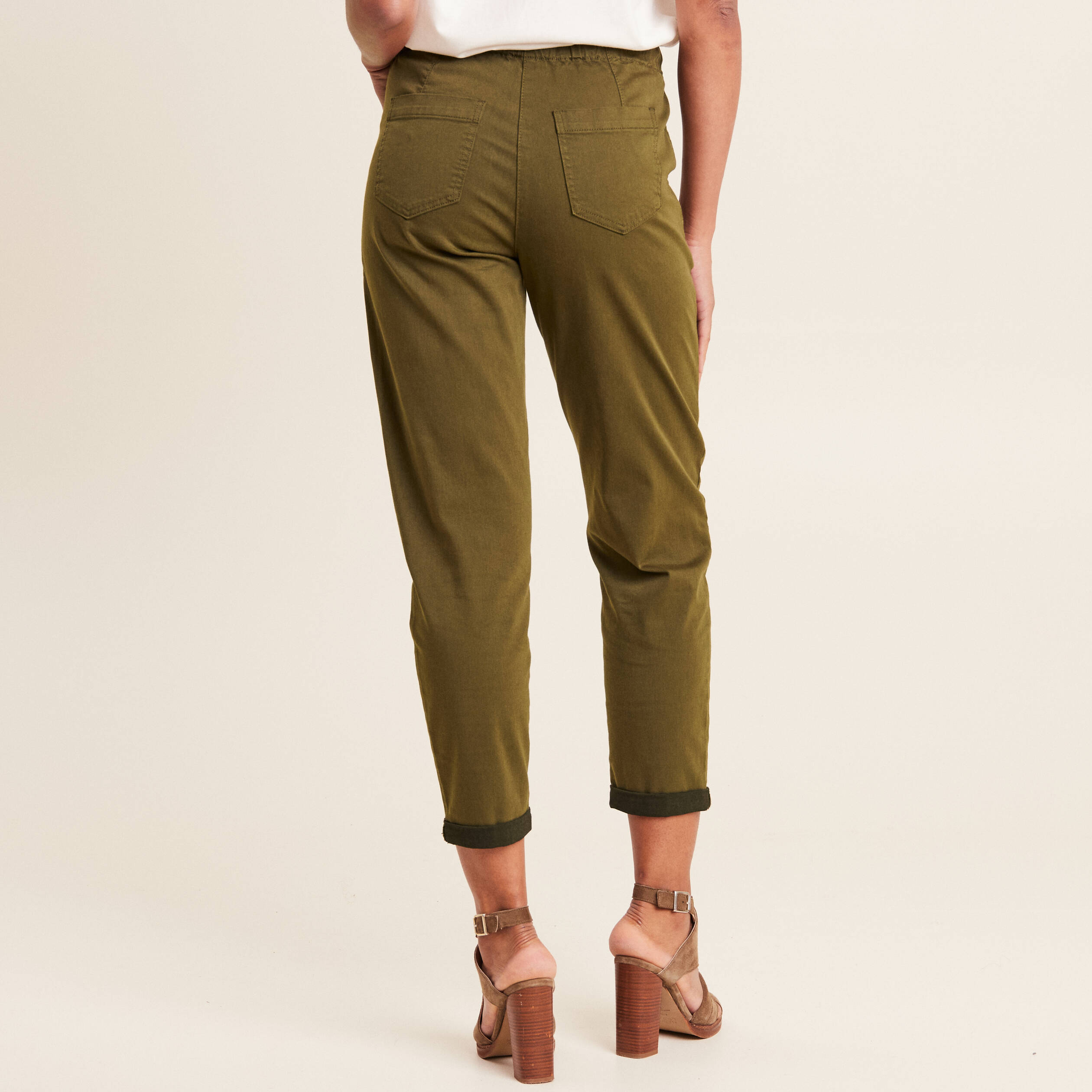 Pantalon coupe mom 7/8&egrave;me vert olive femme
