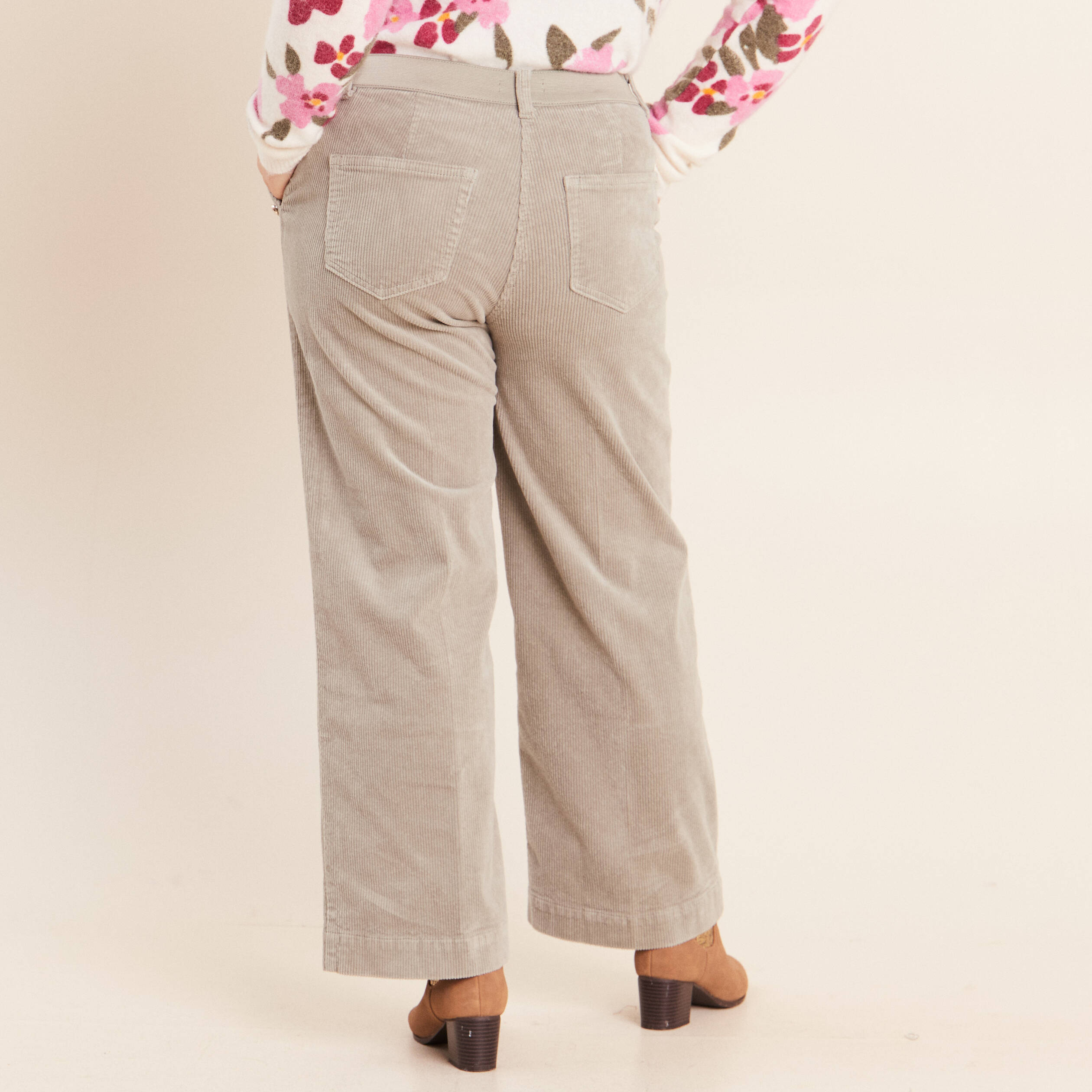 Pantalon large velours c&ocirc;tel&eacute; vert clair femme