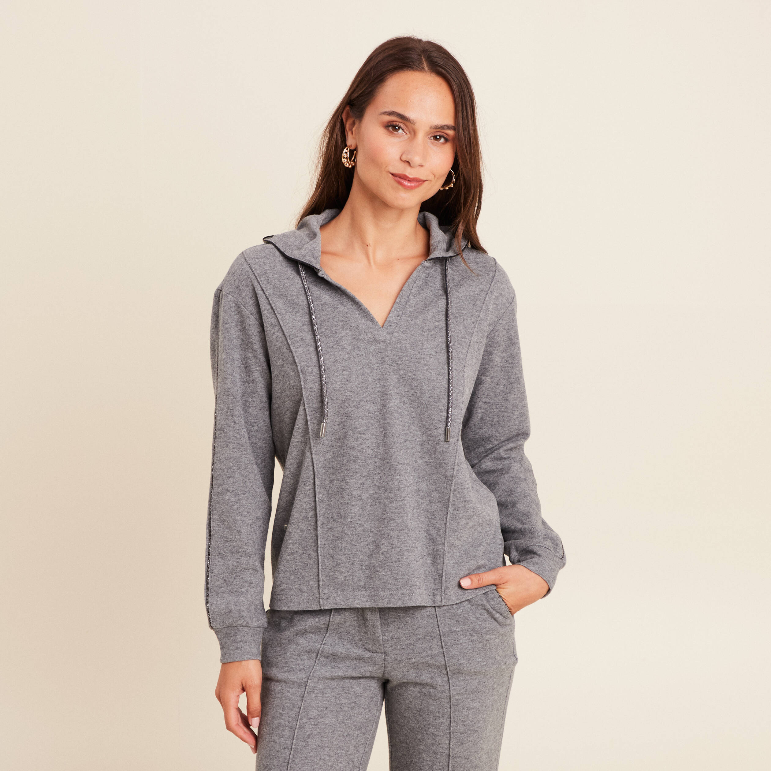 Sweat maille l&eacute;g&egrave;re manches longues gris clair femme