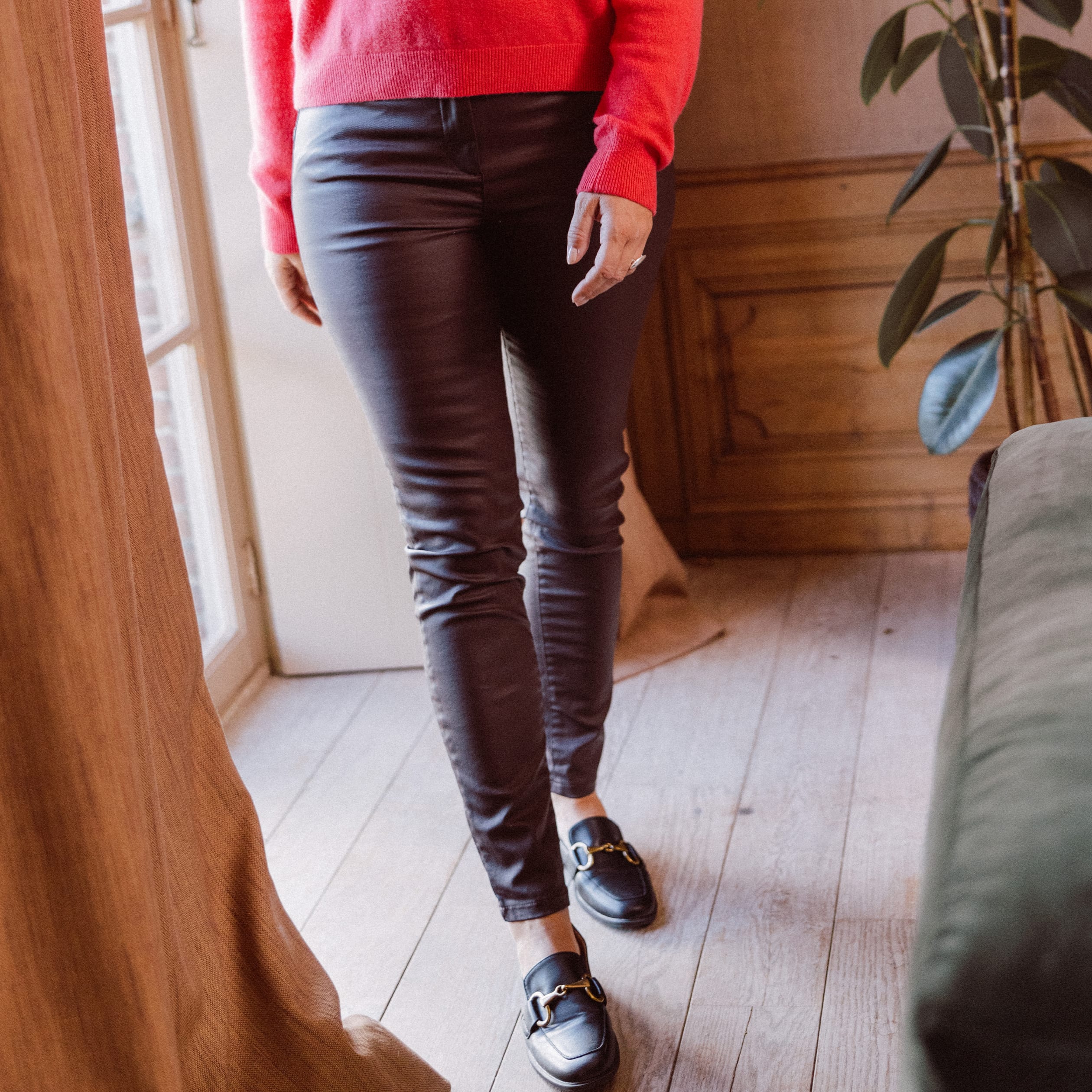Pantalon magique L'Unique enduit noir femme
