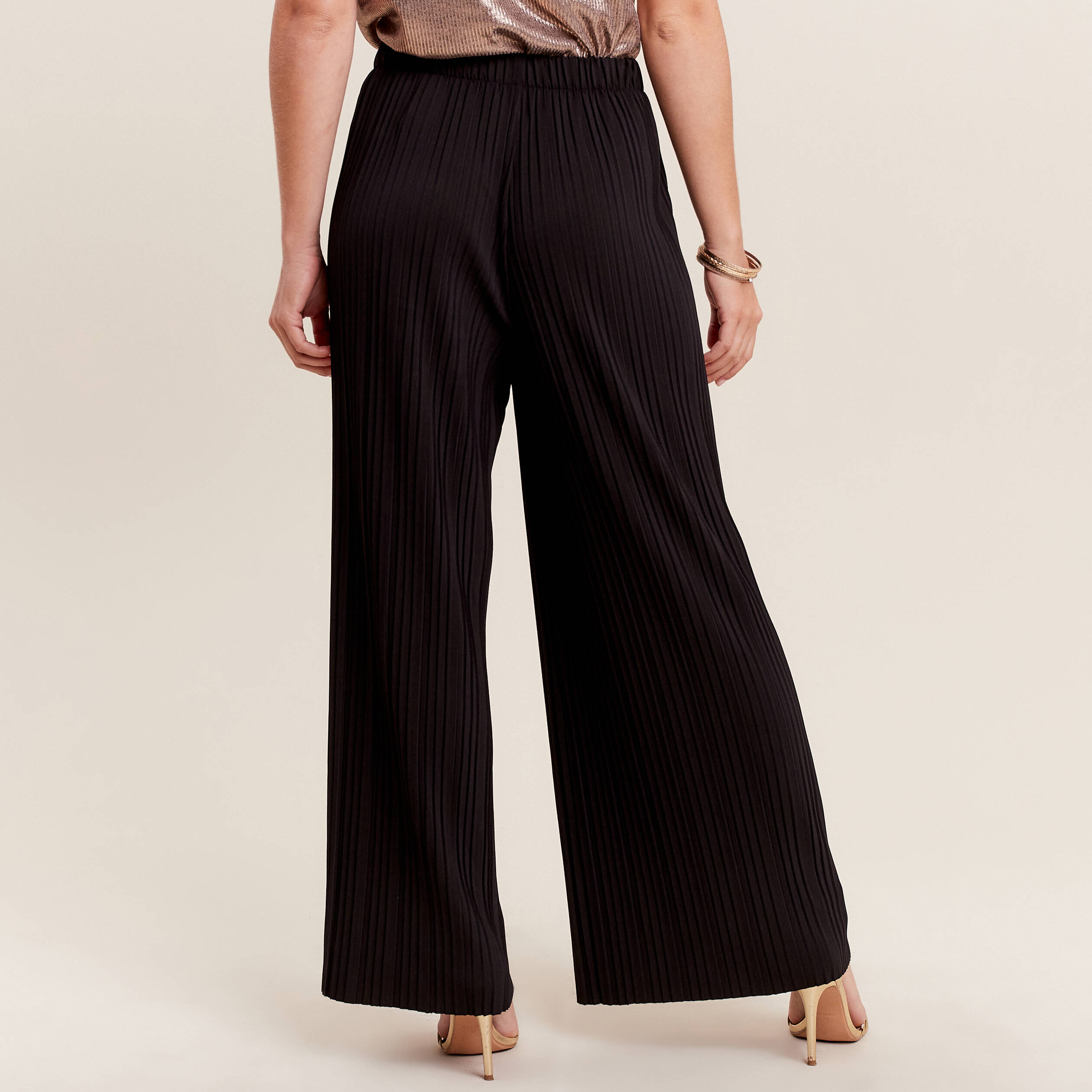 Pantalon large plissé 7/8ème noir femme