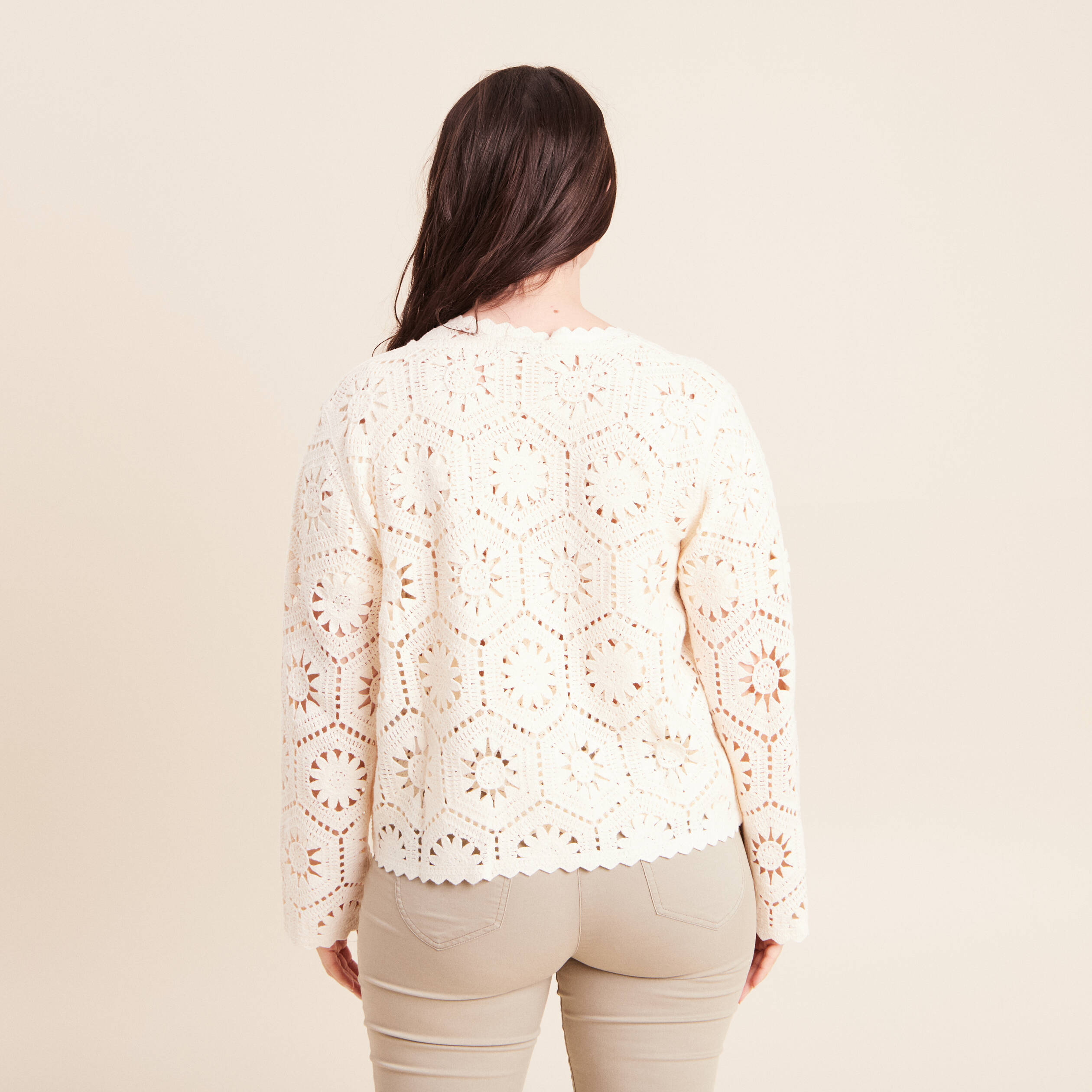 Gilet manches longues aspect dentelle ecru femme