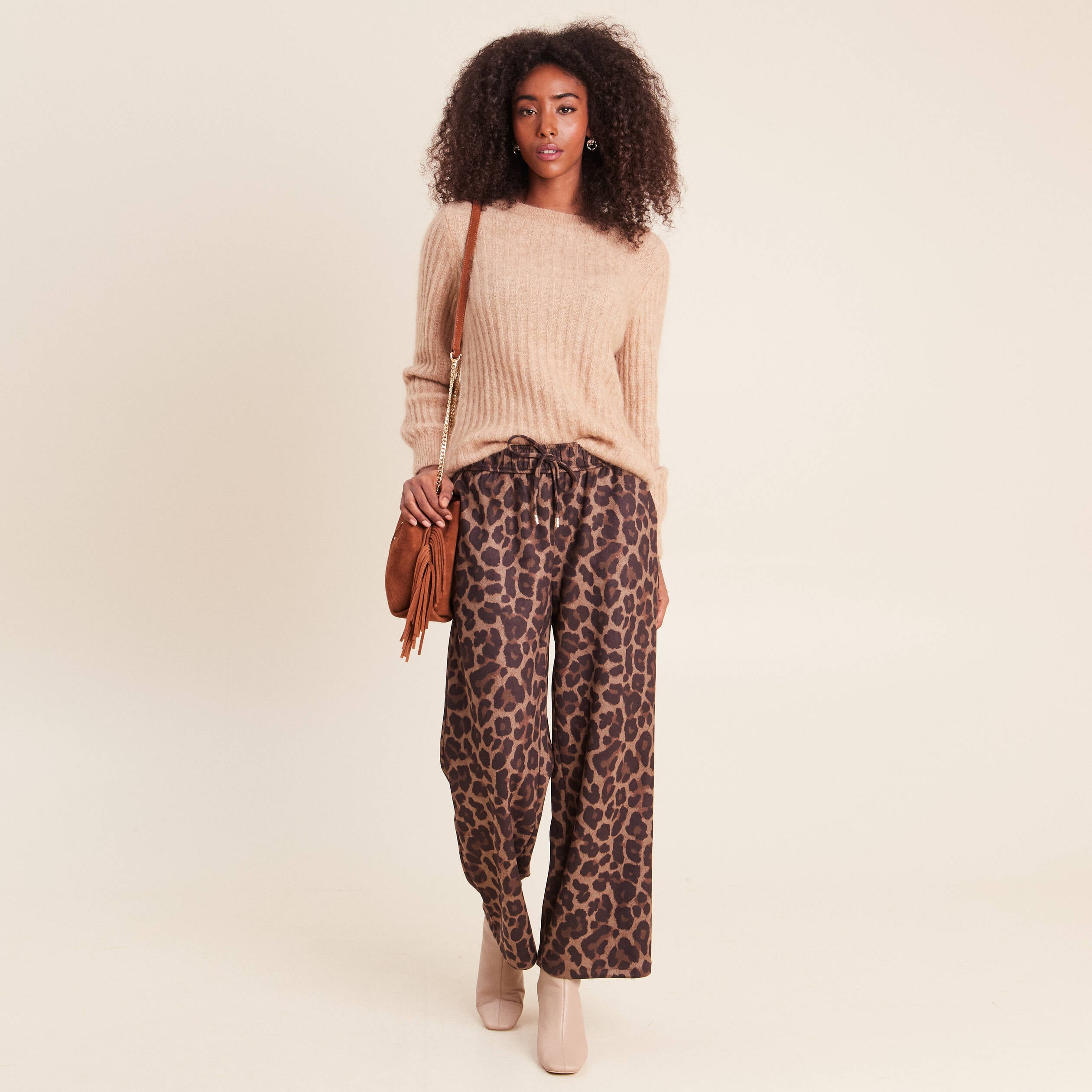 Pantalon droit 7/8&egrave;me taille haute daim marron femme