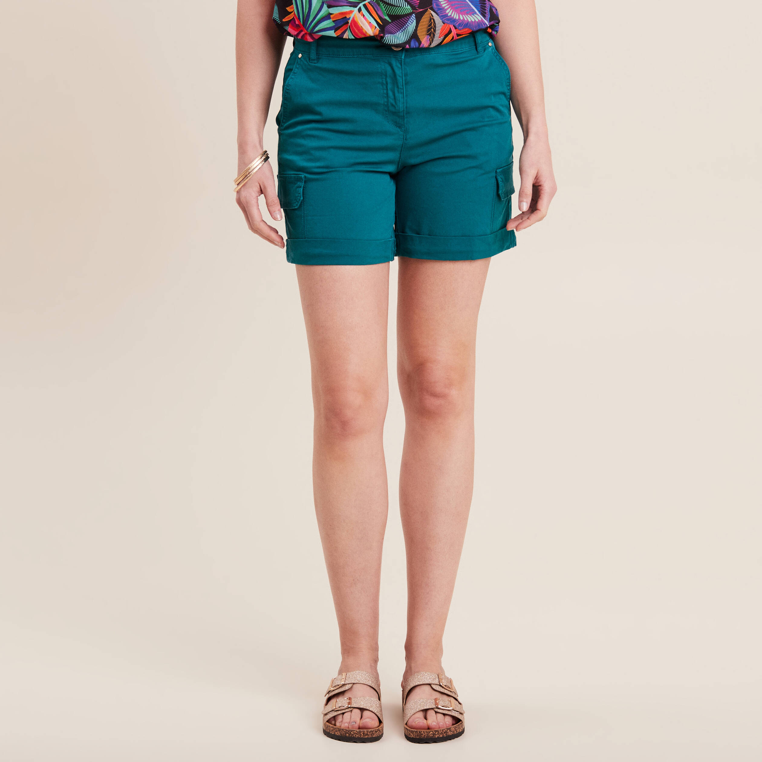 short ajuste a rabats vert femme Short ajusté à rabats vert femme
