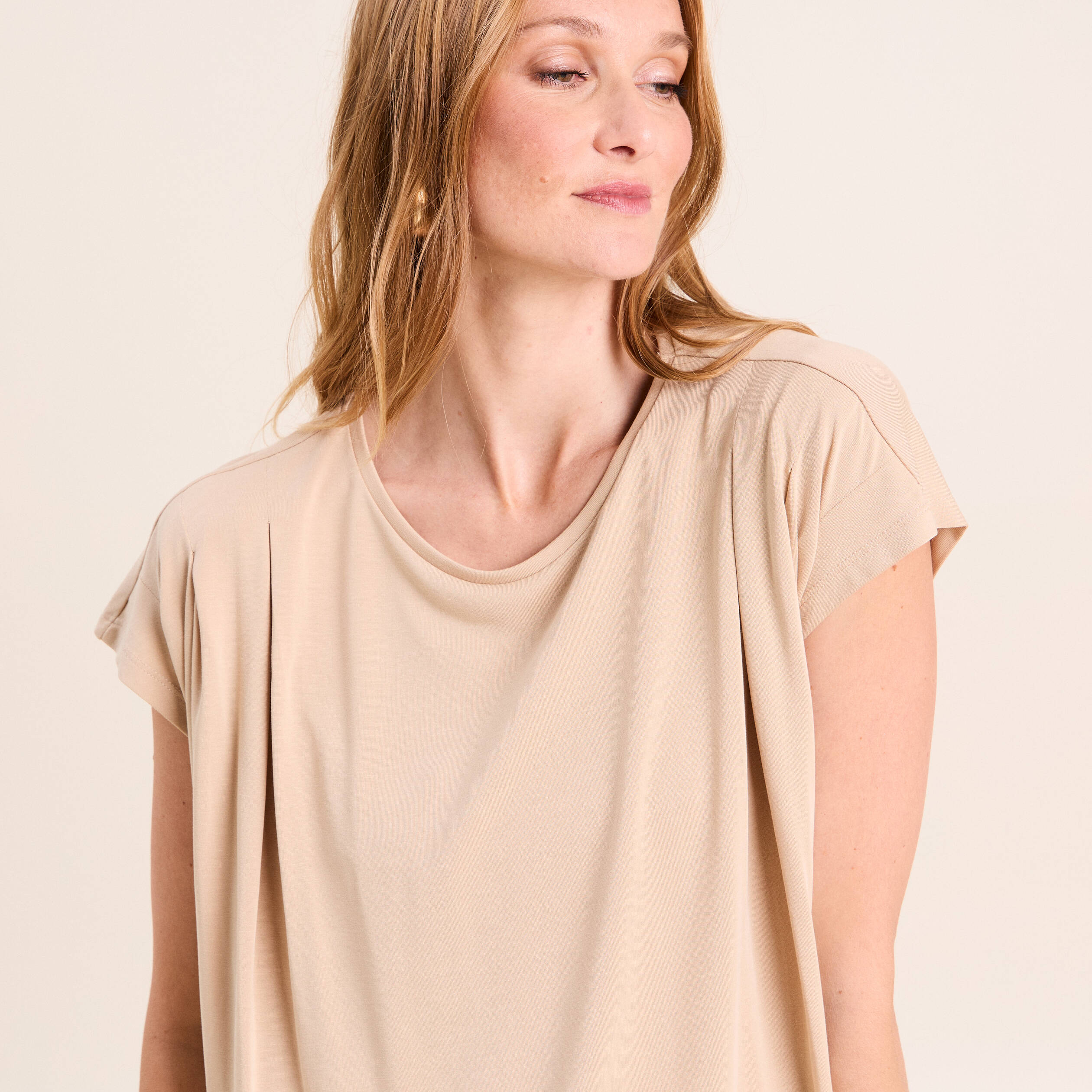 T-shirt droit col rond manches courtes sable femme
