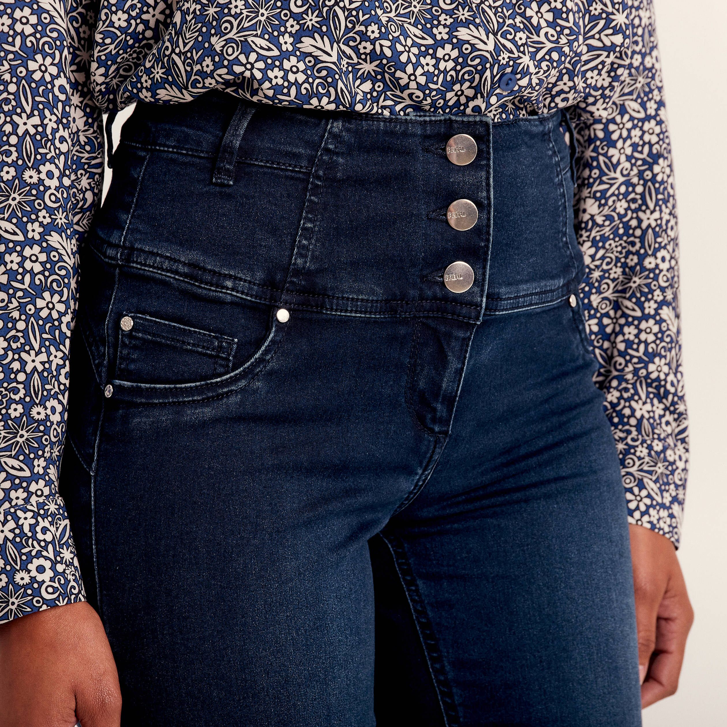 Jean droit effet gainant denim brut femme