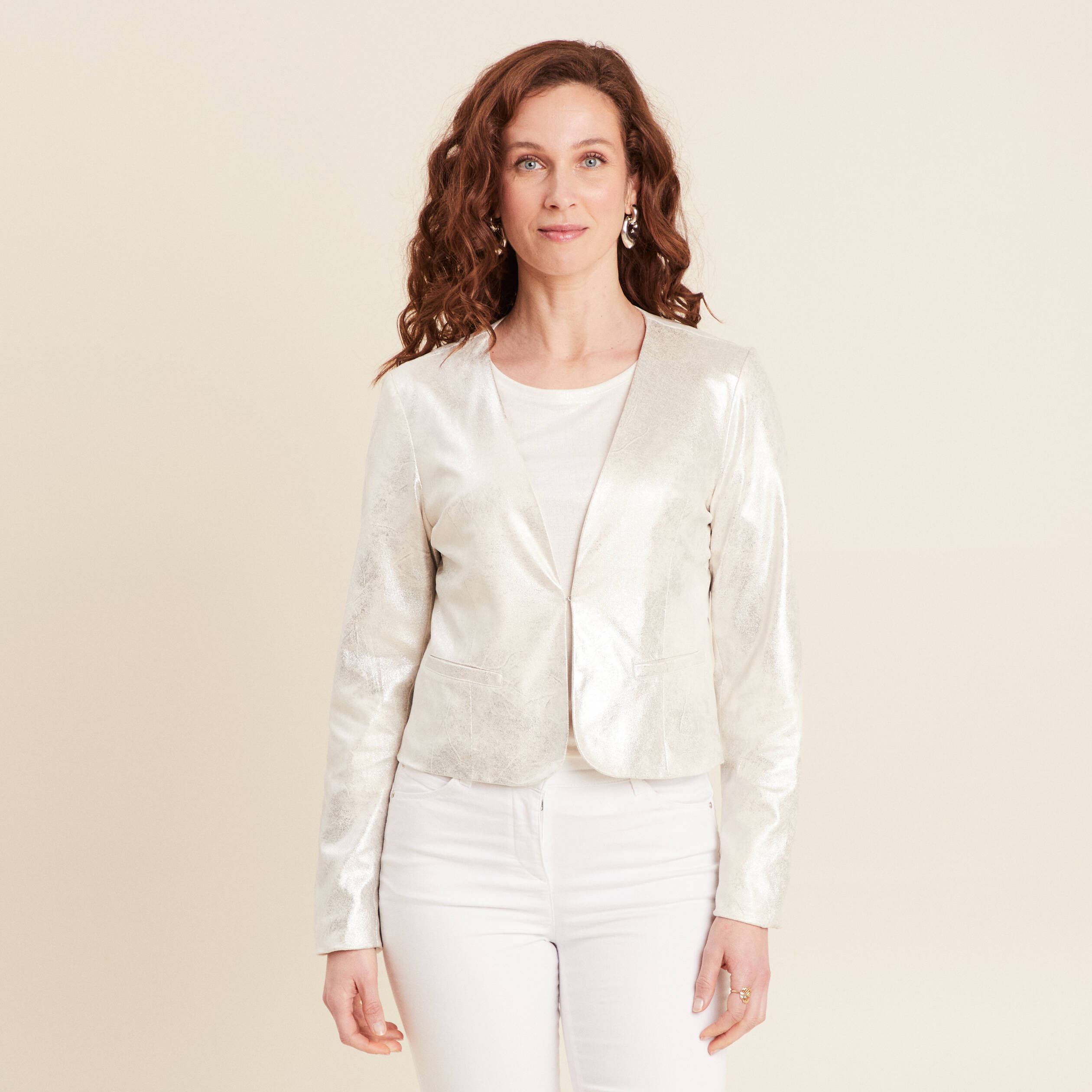 veste courte metallisee couleur argent femme Veste courte métallisée couleur argent femme