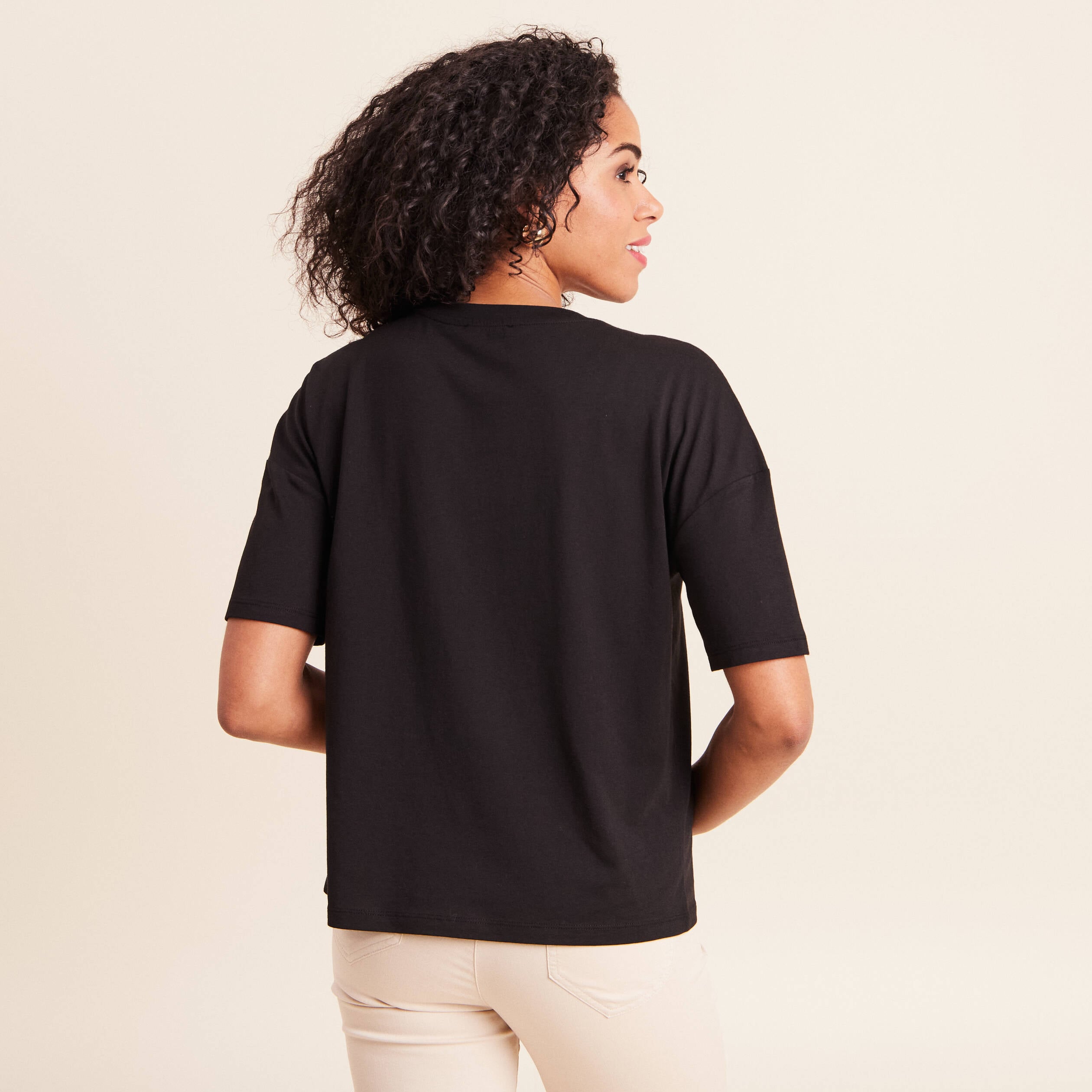 T-shirt col rond manches courtes noir femme