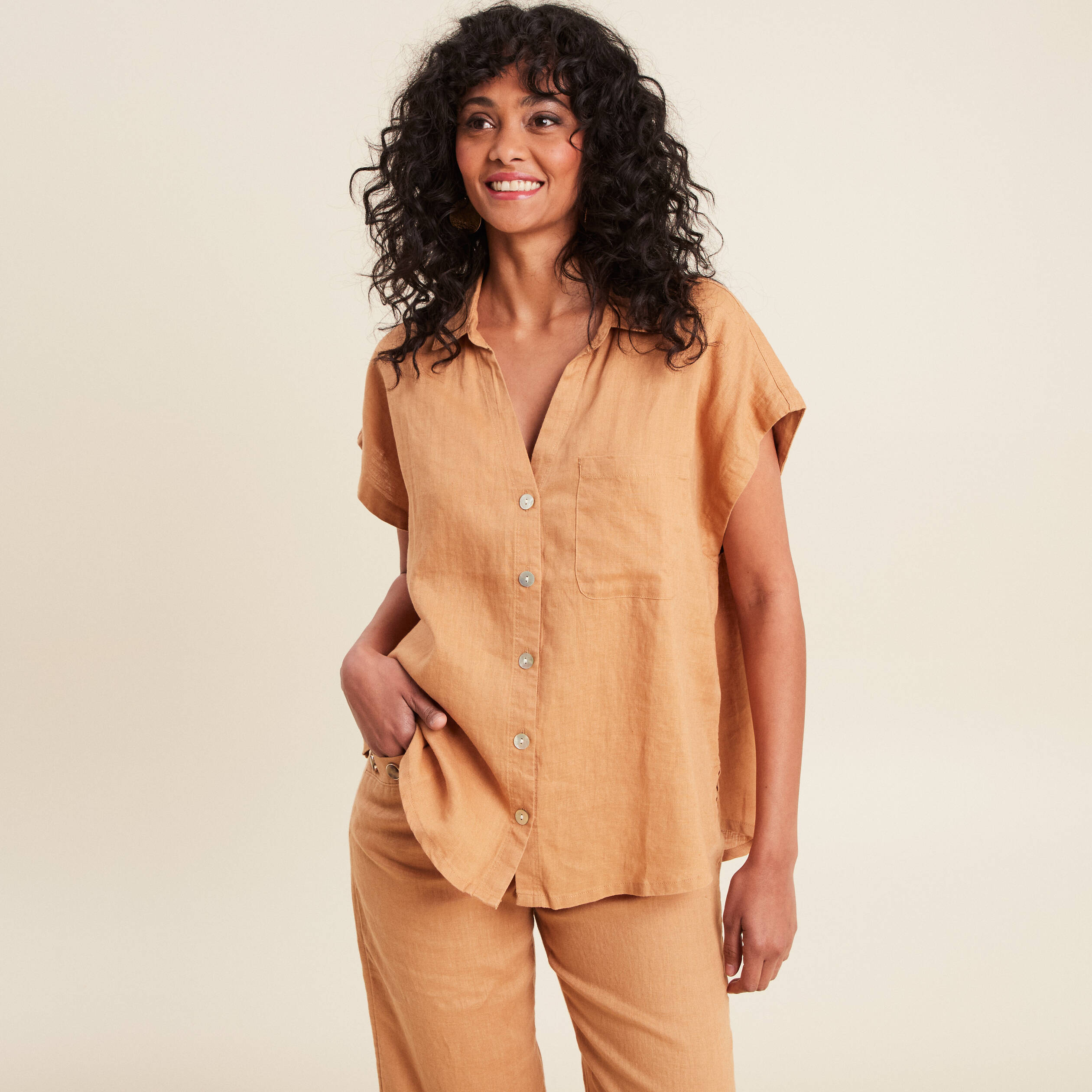 chemise sans manches beige femme Chemise sans manches beige femme