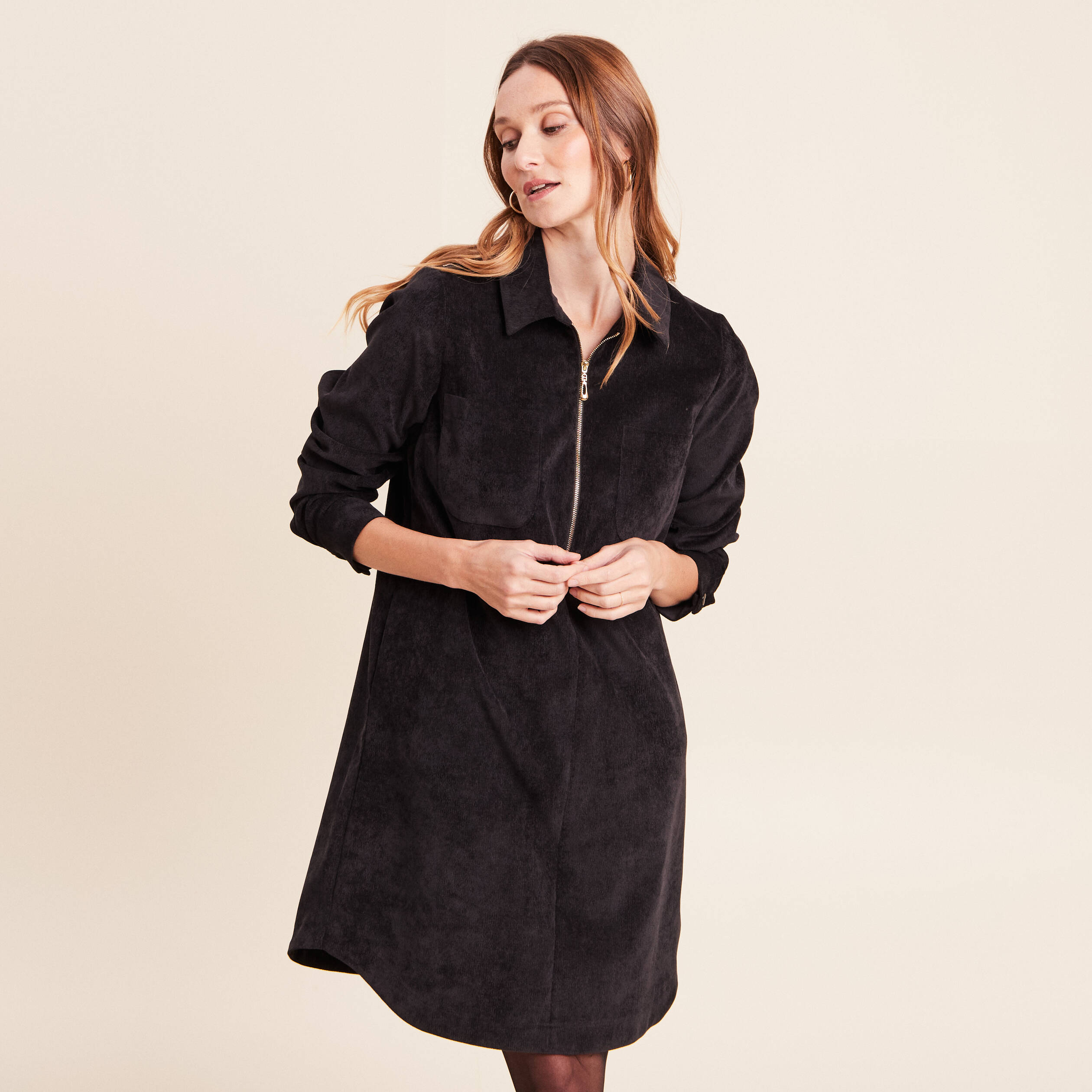 Robe droite courte velours col chemise noir femme