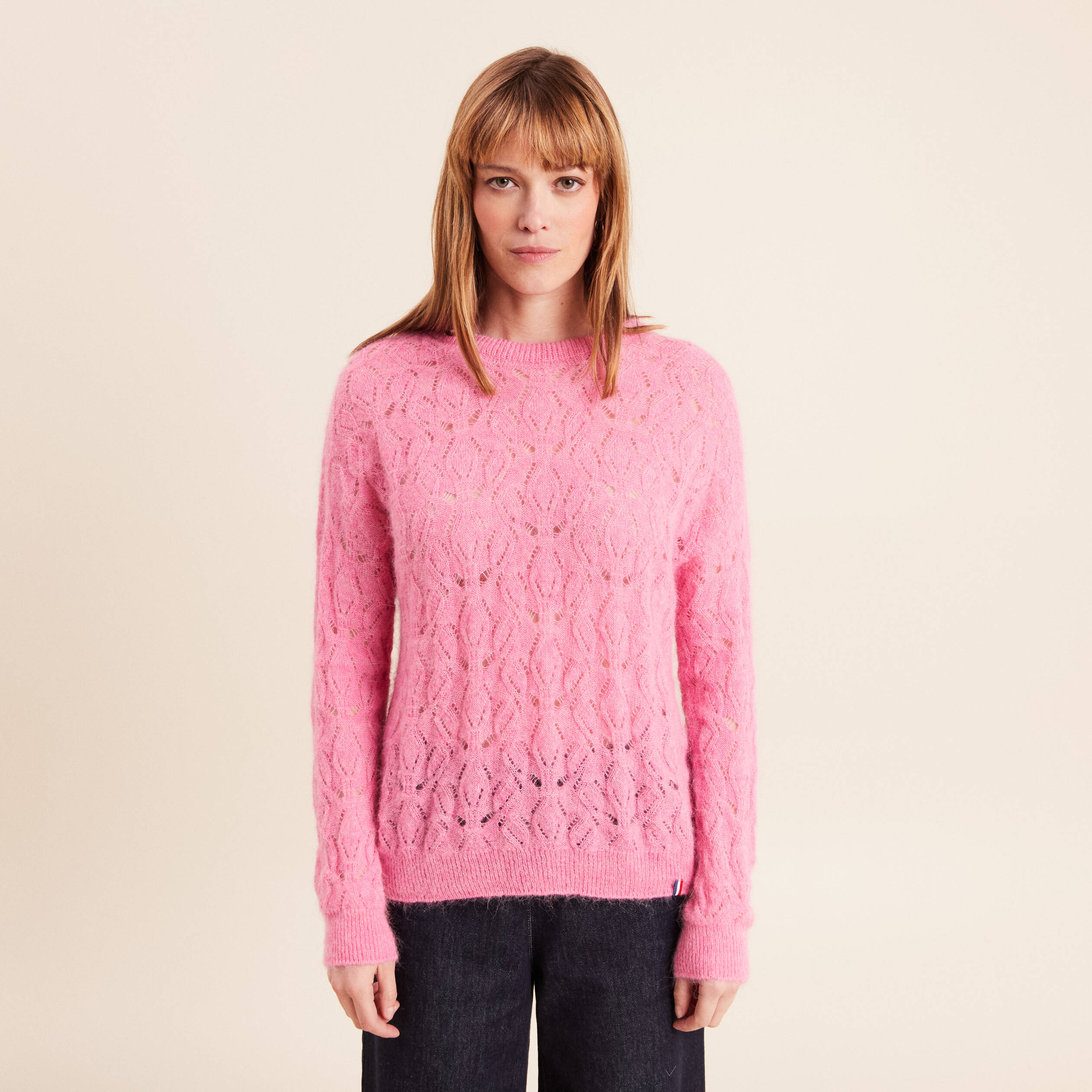 Pull ajour&eacute; col rond manches longues rose fushia femme
