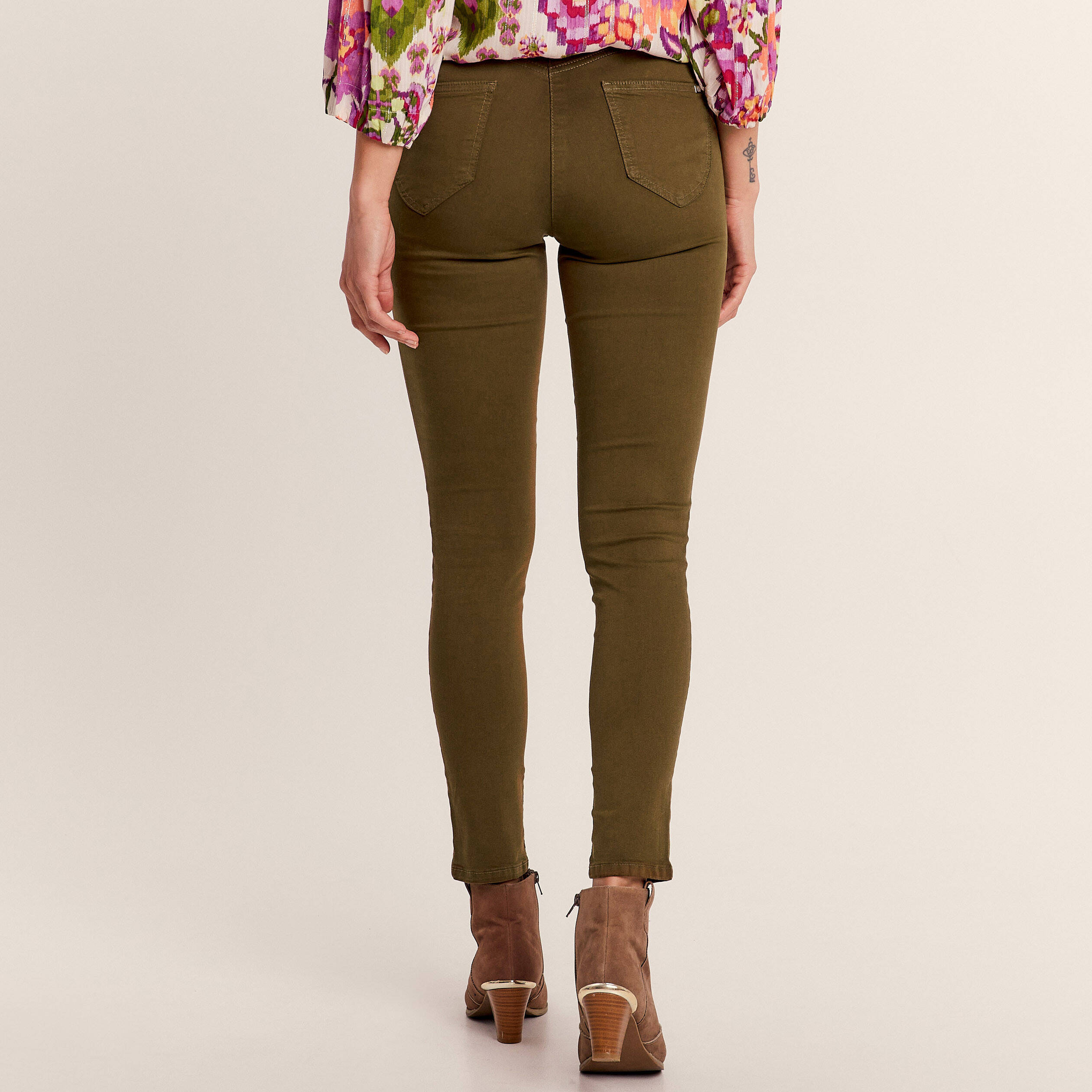 Pantalon léger taille standard 7/8ème vert kaki femme