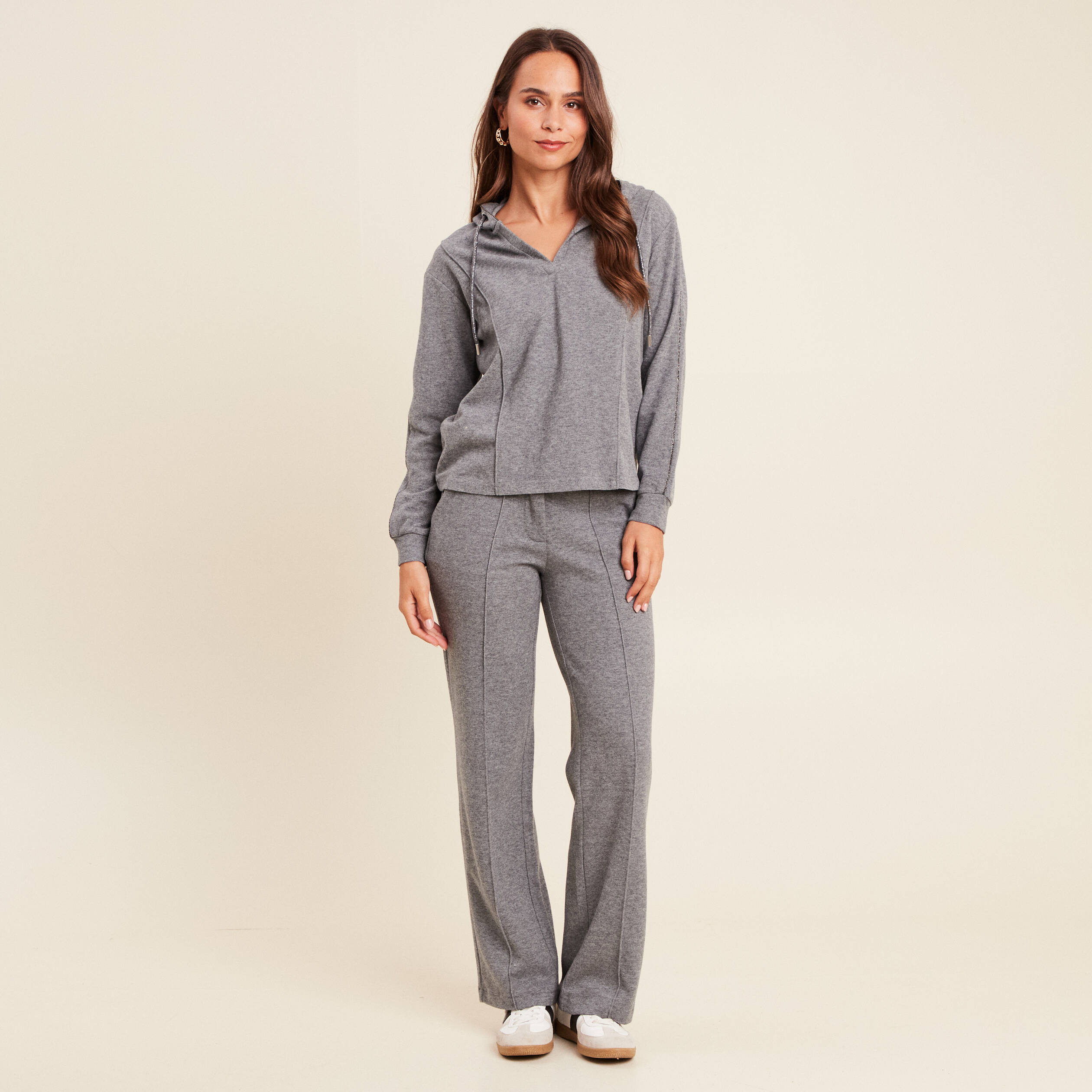 Sweat maille l&eacute;g&egrave;re manches longues gris clair femme