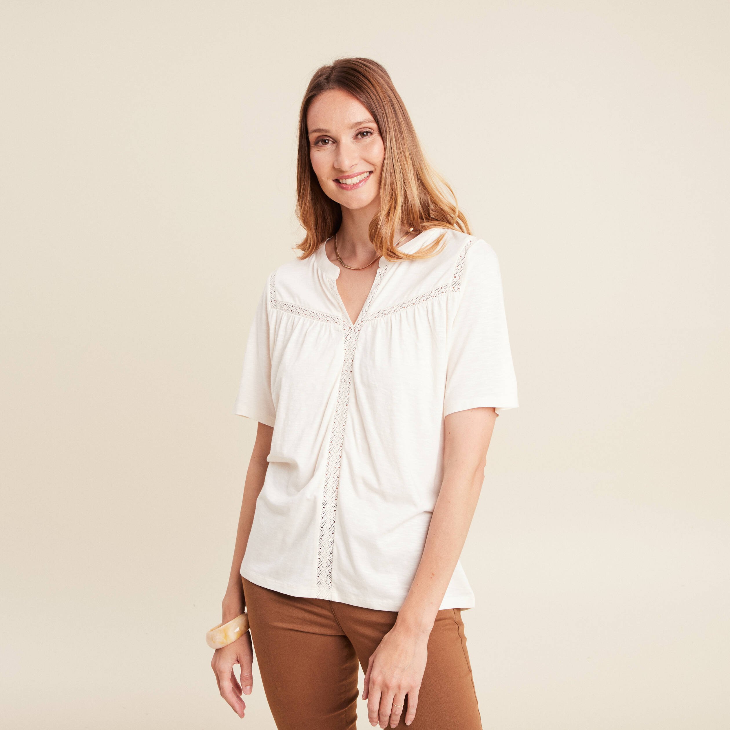 t shirt manches courtes ecru femme T-shirt manches courtes ecru femme