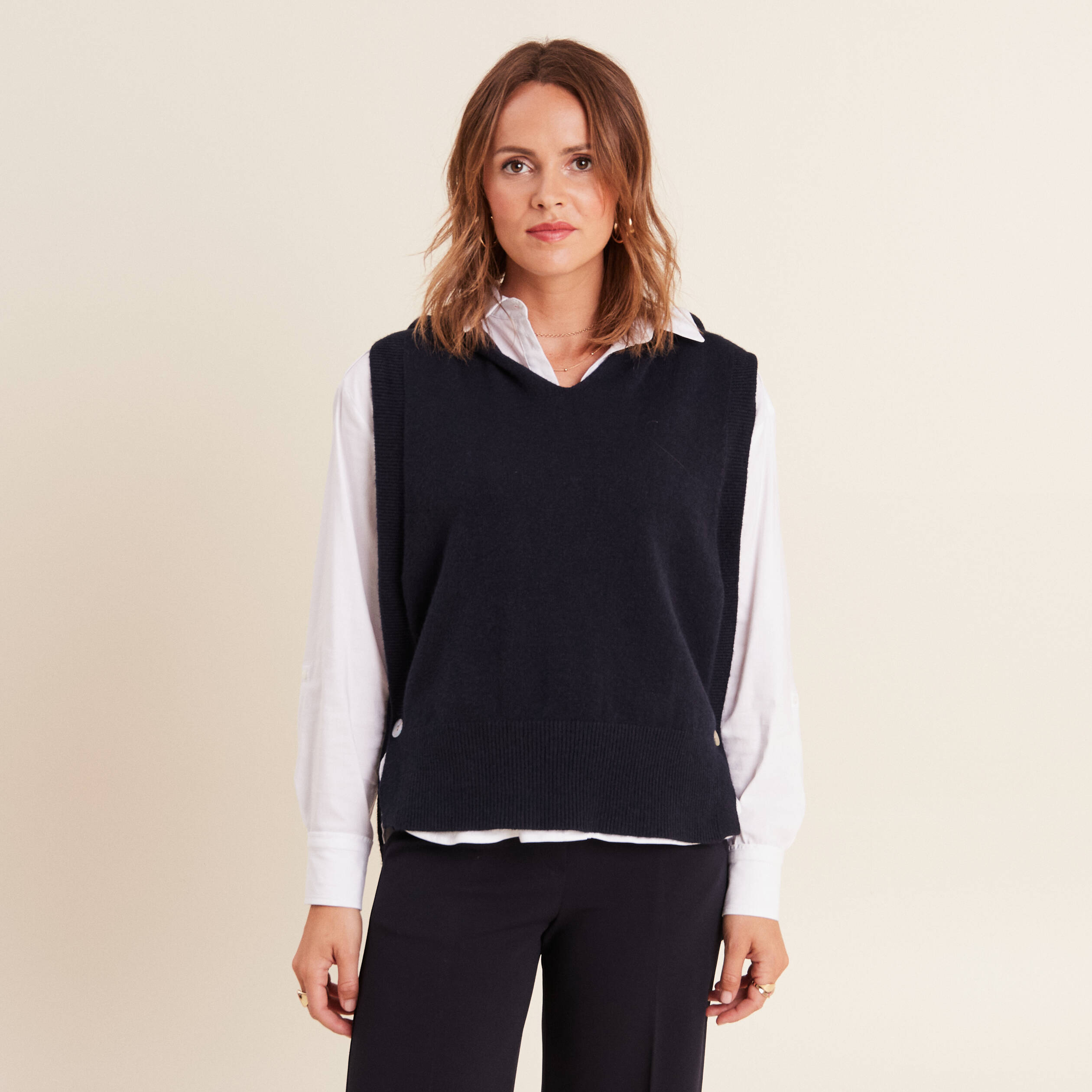 pull sans manches a capuche bleu fonce femme Pull sans manches à capuche bleu foncé femme