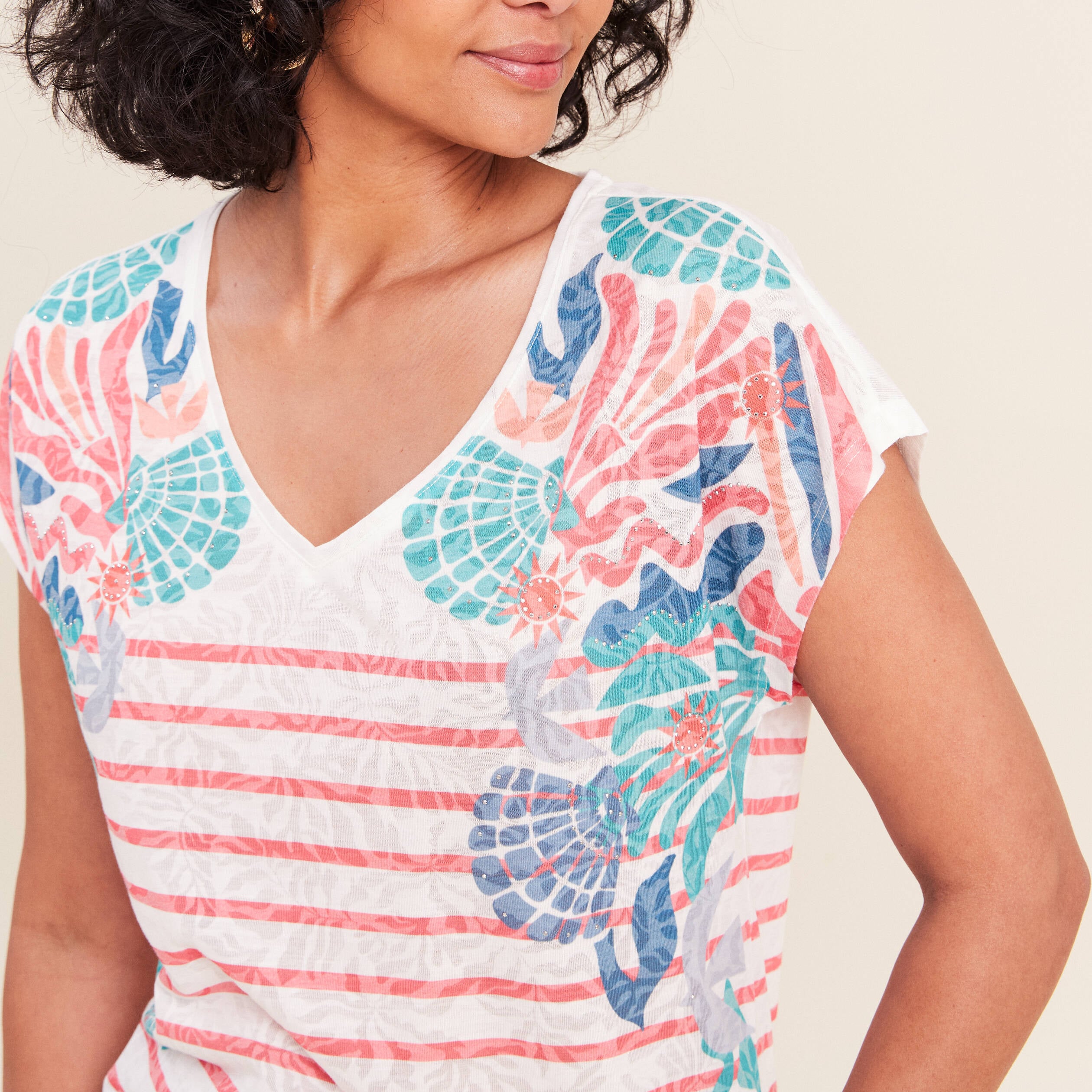 T-shirt col v manches courtes strass ecru femme