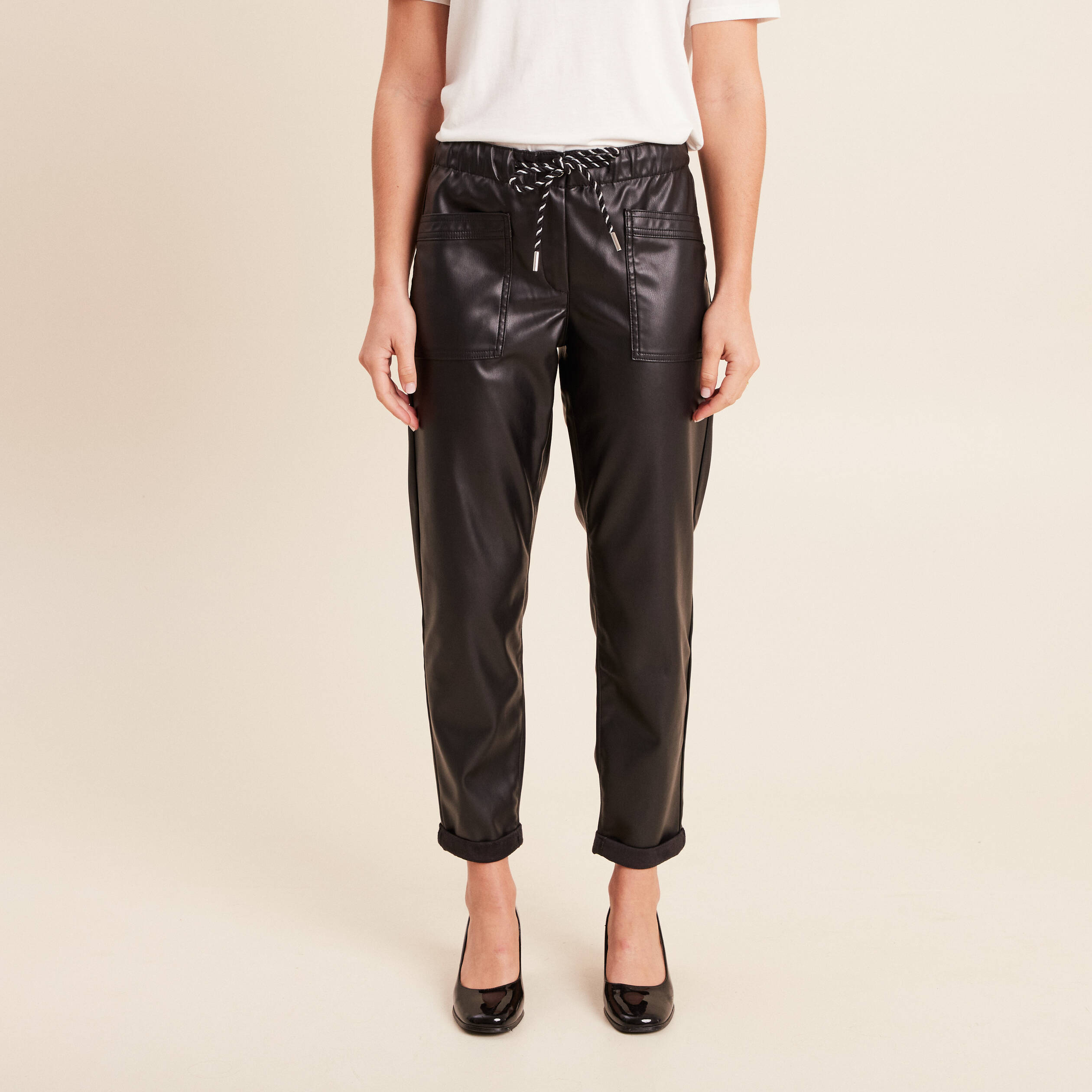 Pantalon coupe mom simili cuir noir femme