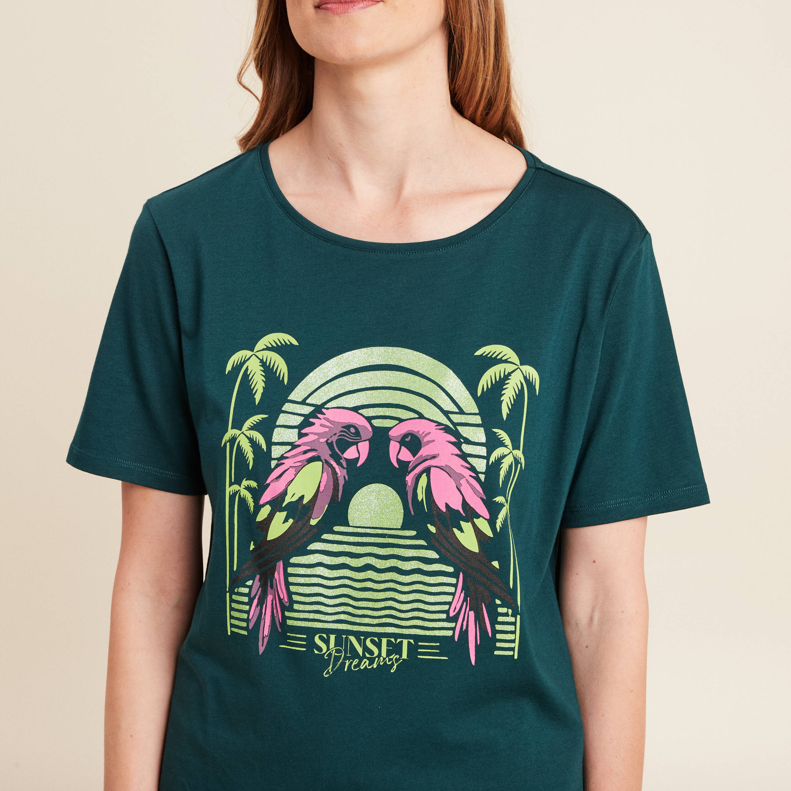 t shirt droit col rond manches courtes vert fonce femme T-shirt droit col rond manches courtes vert foncé femme