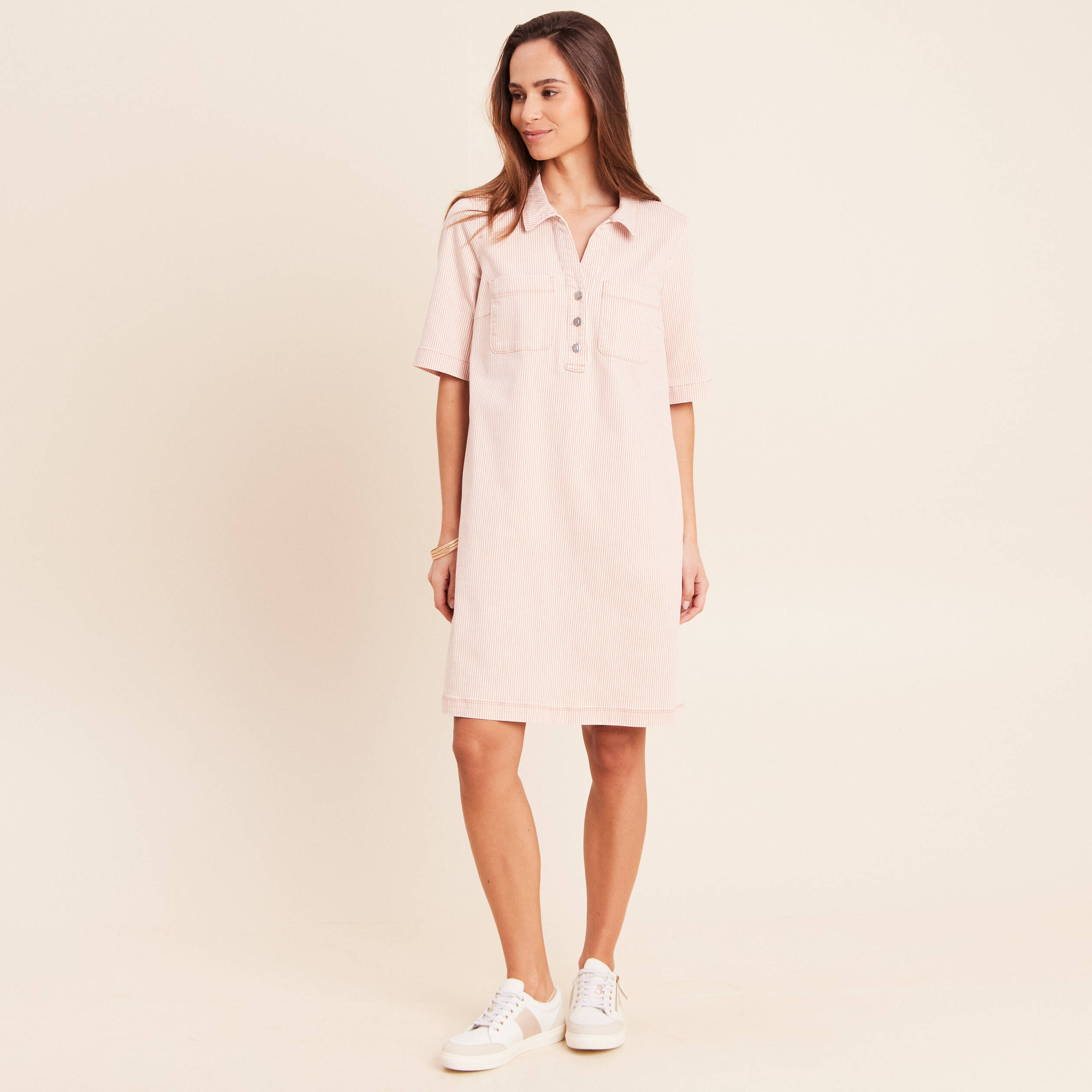 Robe courte droite en jean col chemise rose femme