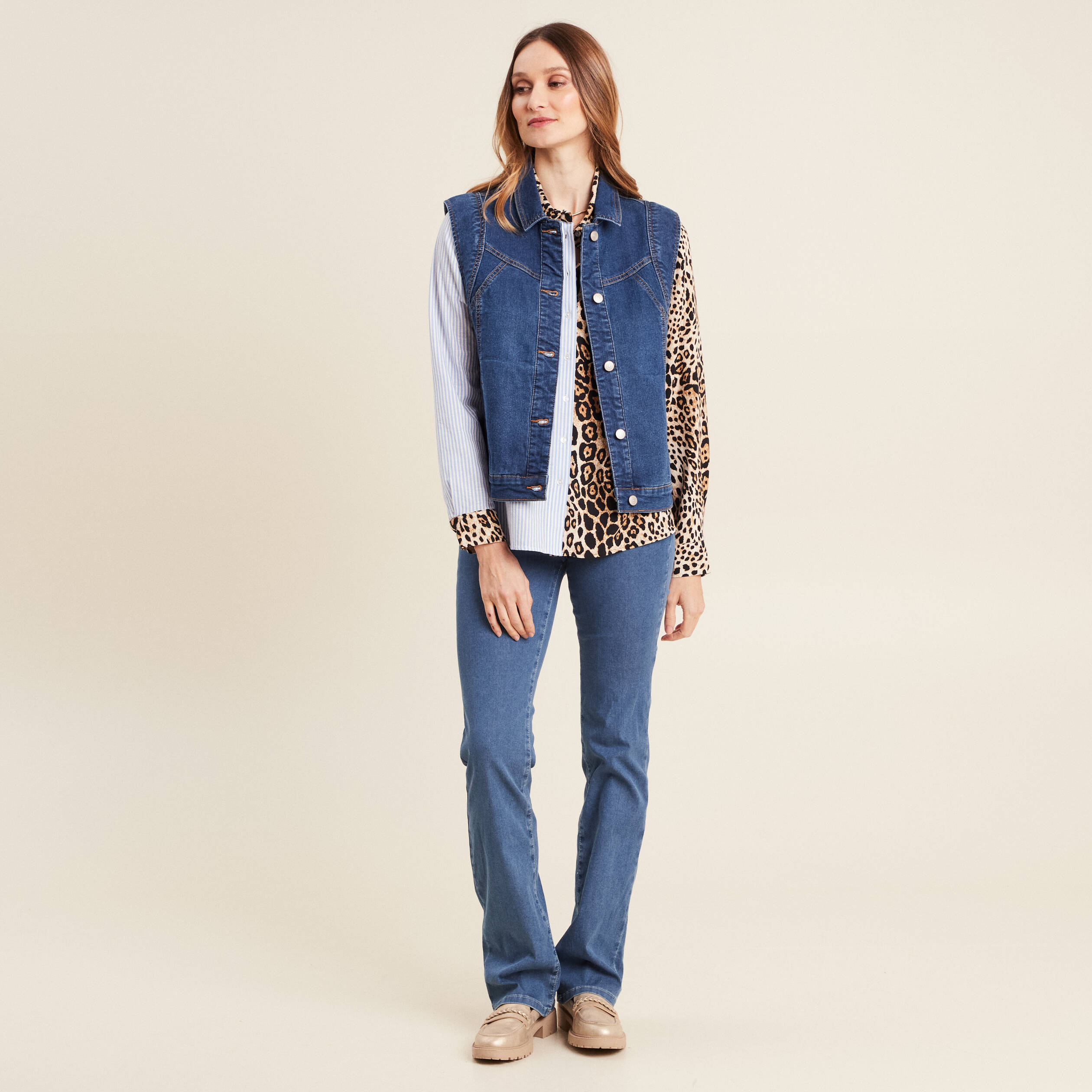 Veste droite sans manches en jean denim stone femme