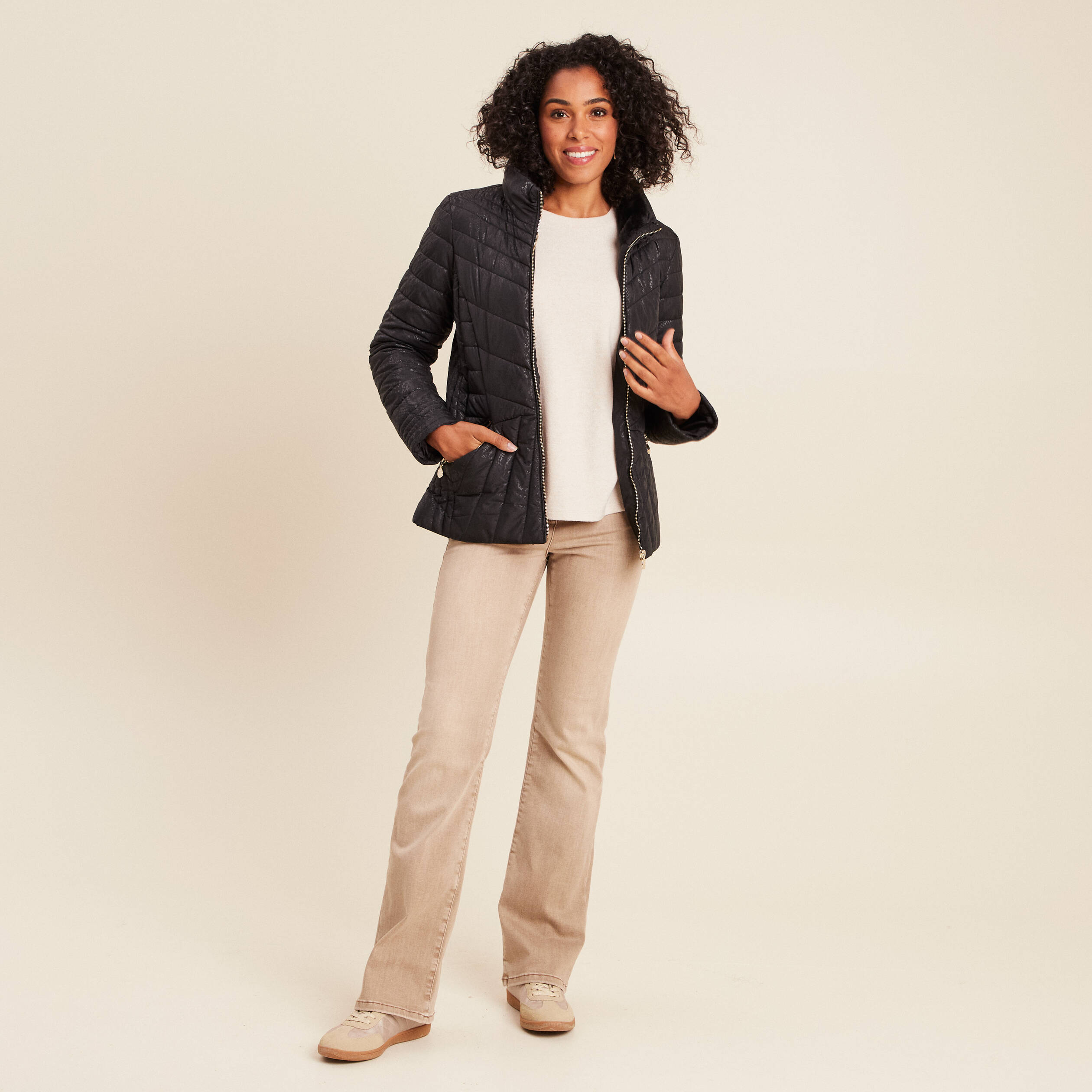 Sweat duveteux col rond manches longues creme femme