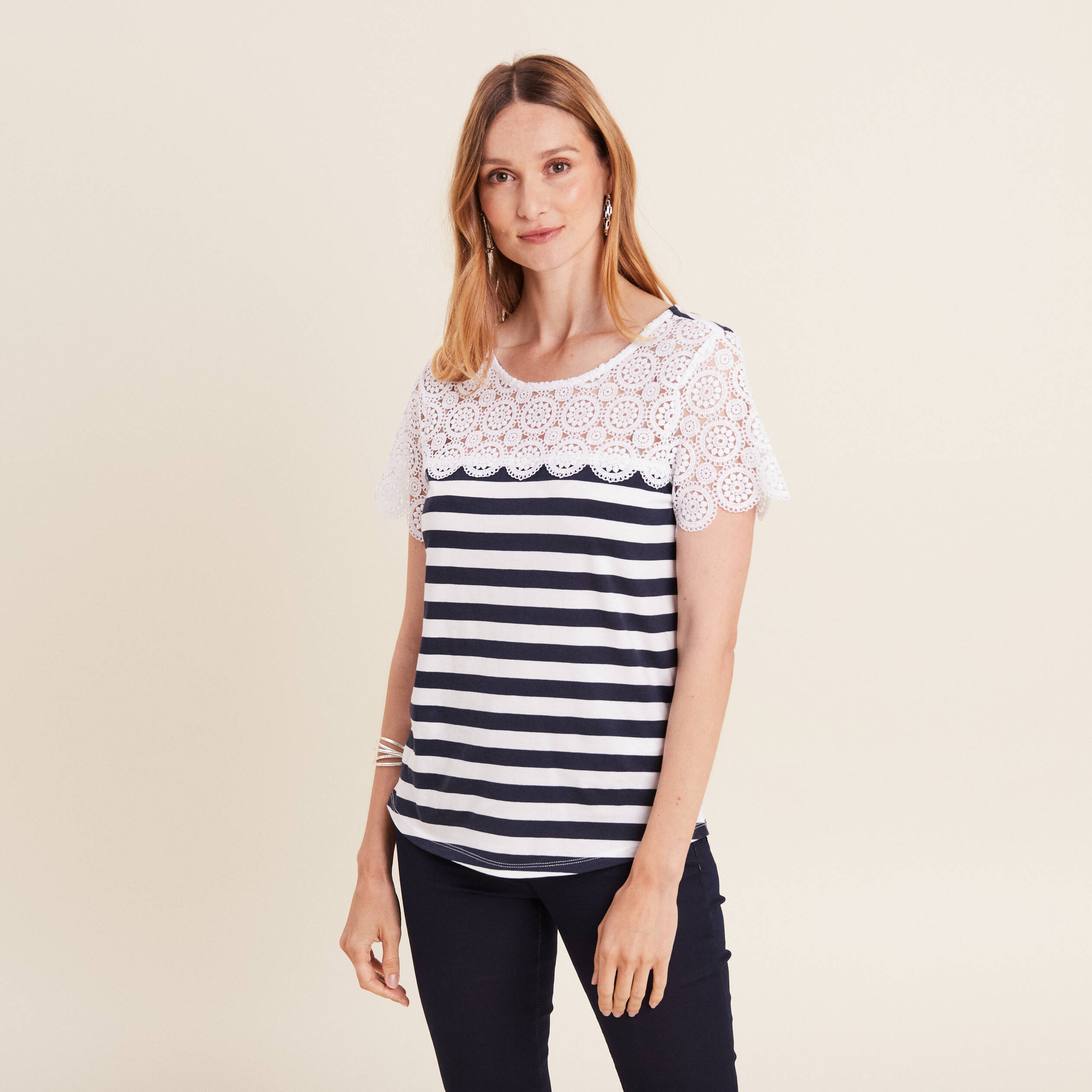 t shirt manches courtes bleu fonce femme T-shirt manches courtes bleu foncé femme