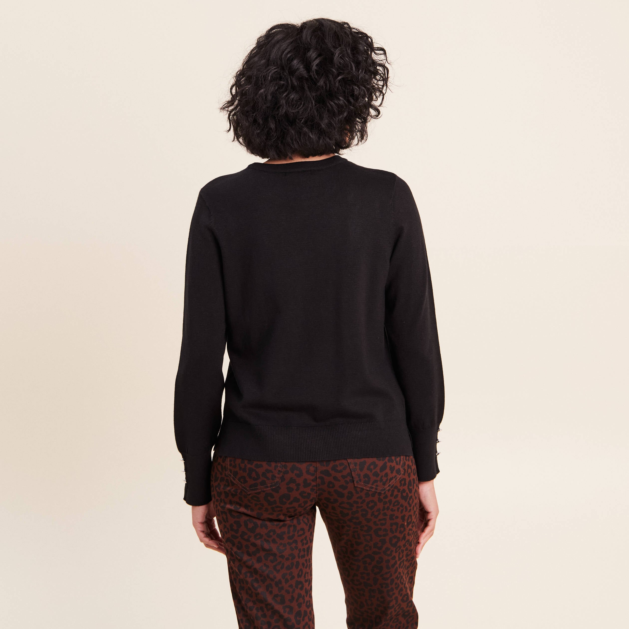Pull droit col rond manches longues noir femme